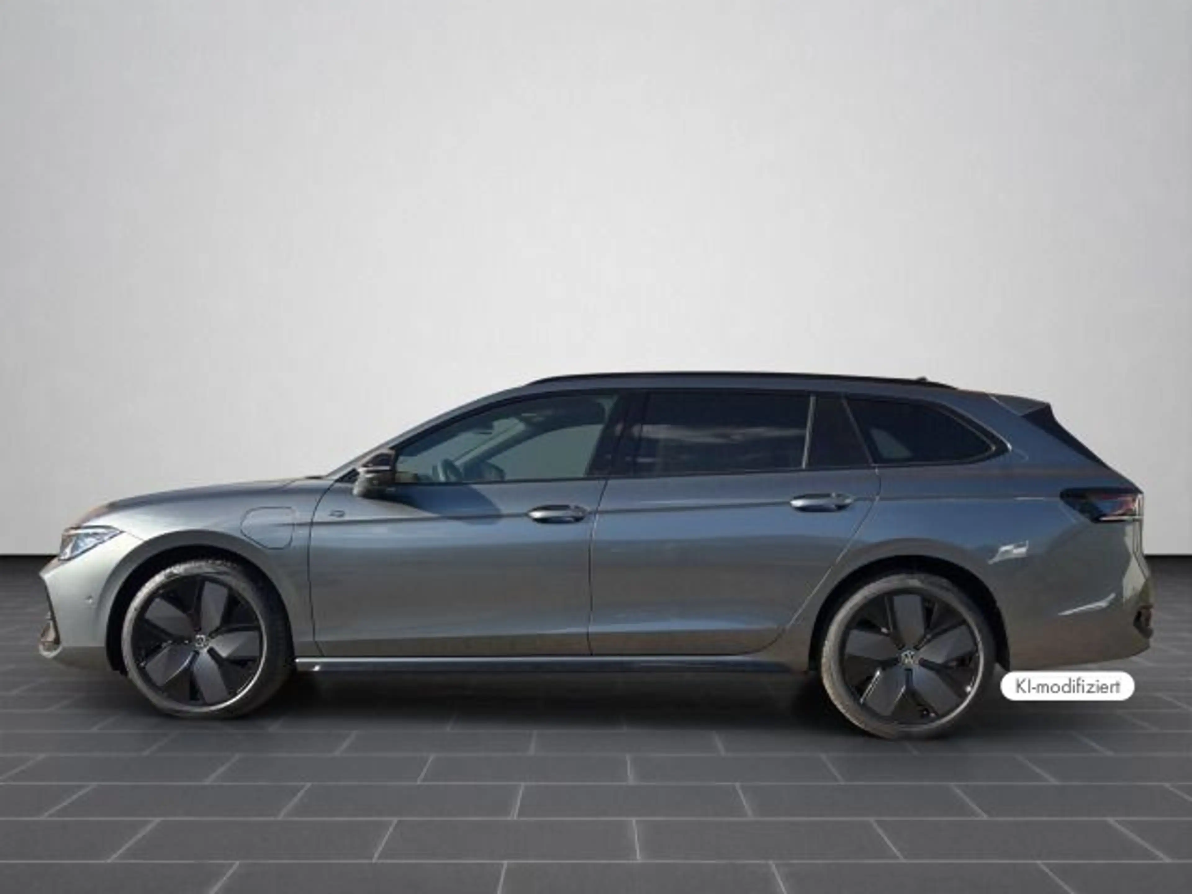 Volkswagen Passat Variant Passat 1,5 l eHybrid R-Line "Signature" AHK| Pan — photo 6