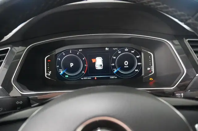 Volkswagen Tiguan view 23