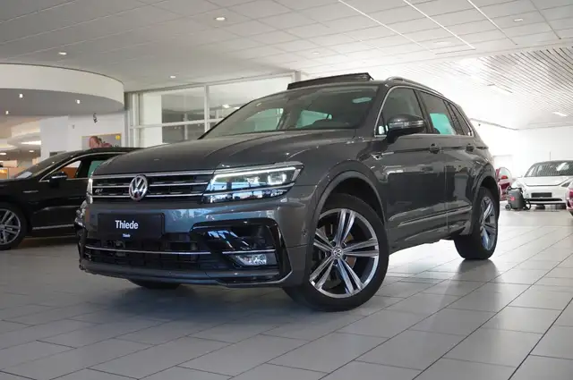 Volkswagen Tiguan view 3