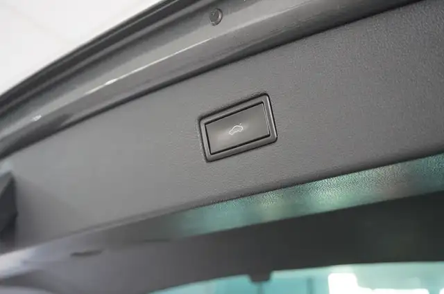 Volkswagen Tiguan view 16