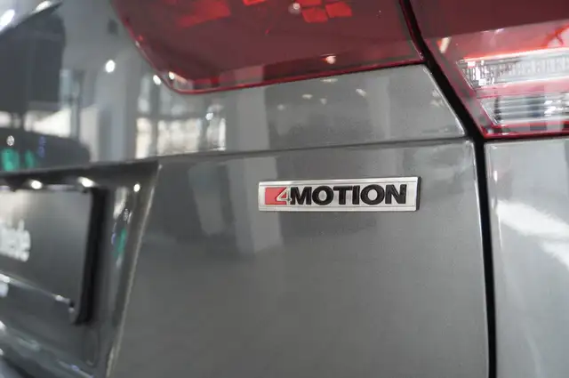 Volkswagen Tiguan view 11