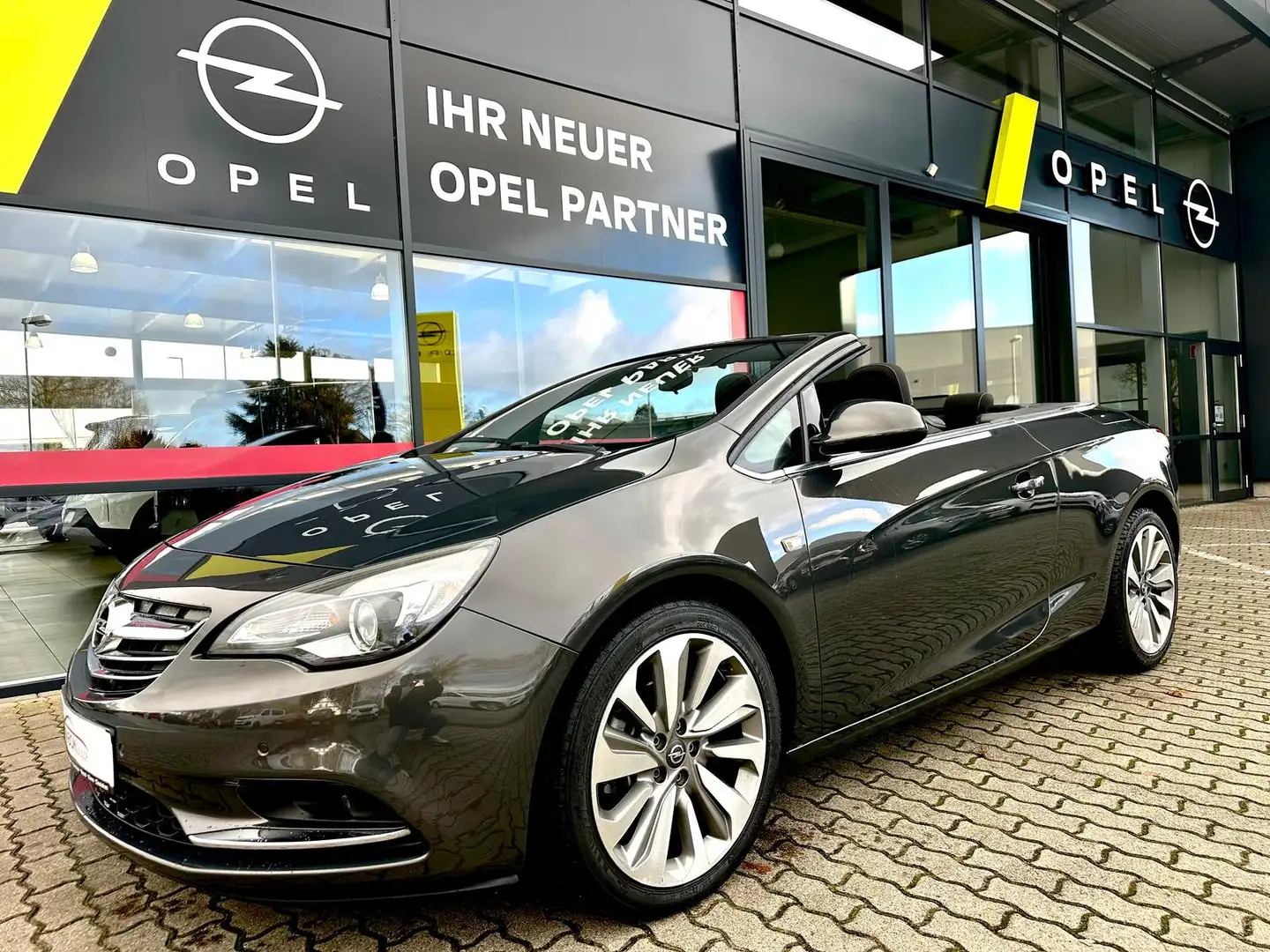 Opel Cascada 1.4 16V Turbo GARANTIE Silber - 1