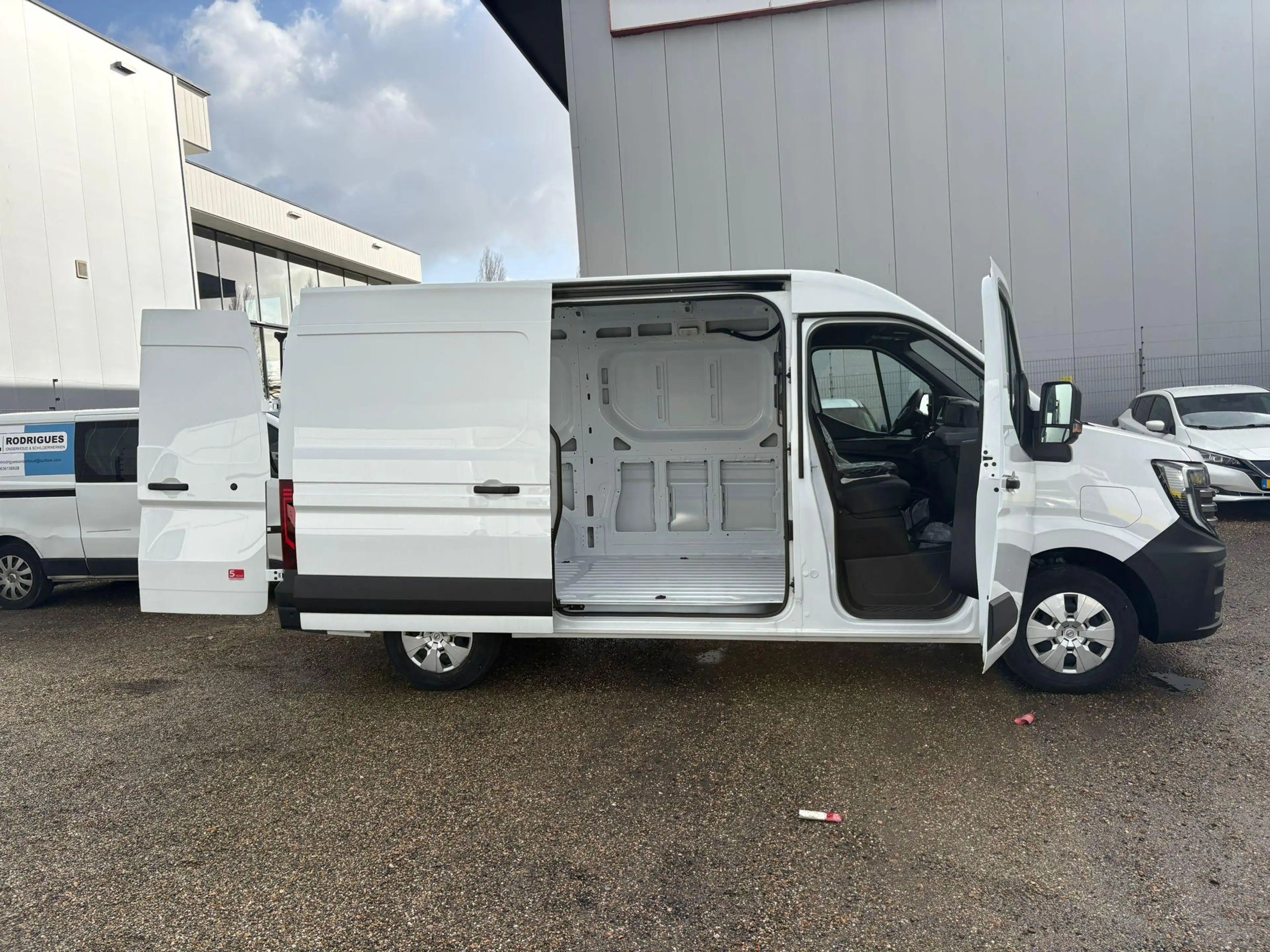 Nissan Interstar Interstar-e L2H2 Limited 87 kWh 140PK | 0,0% Rente — photo 5