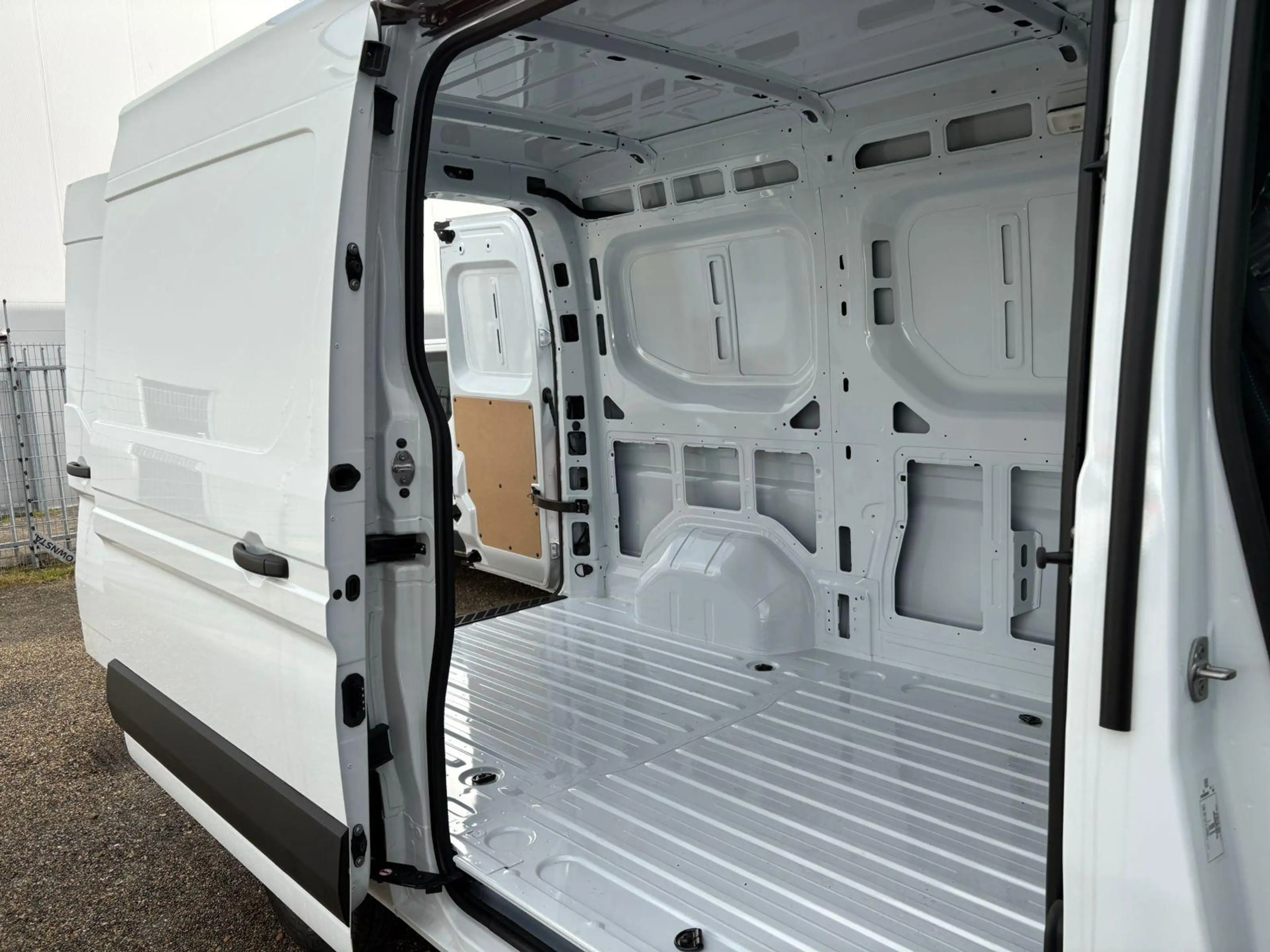 Nissan Interstar Interstar-e L2H2 Limited 87 kWh 140PK | 0,0% Rente — photo 6