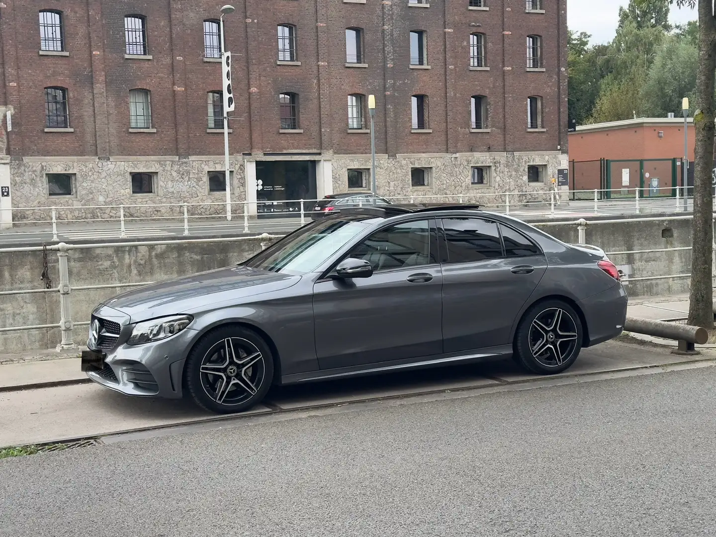 Mercedes-Benz C 220 kit AMG + pano Grijs - 1