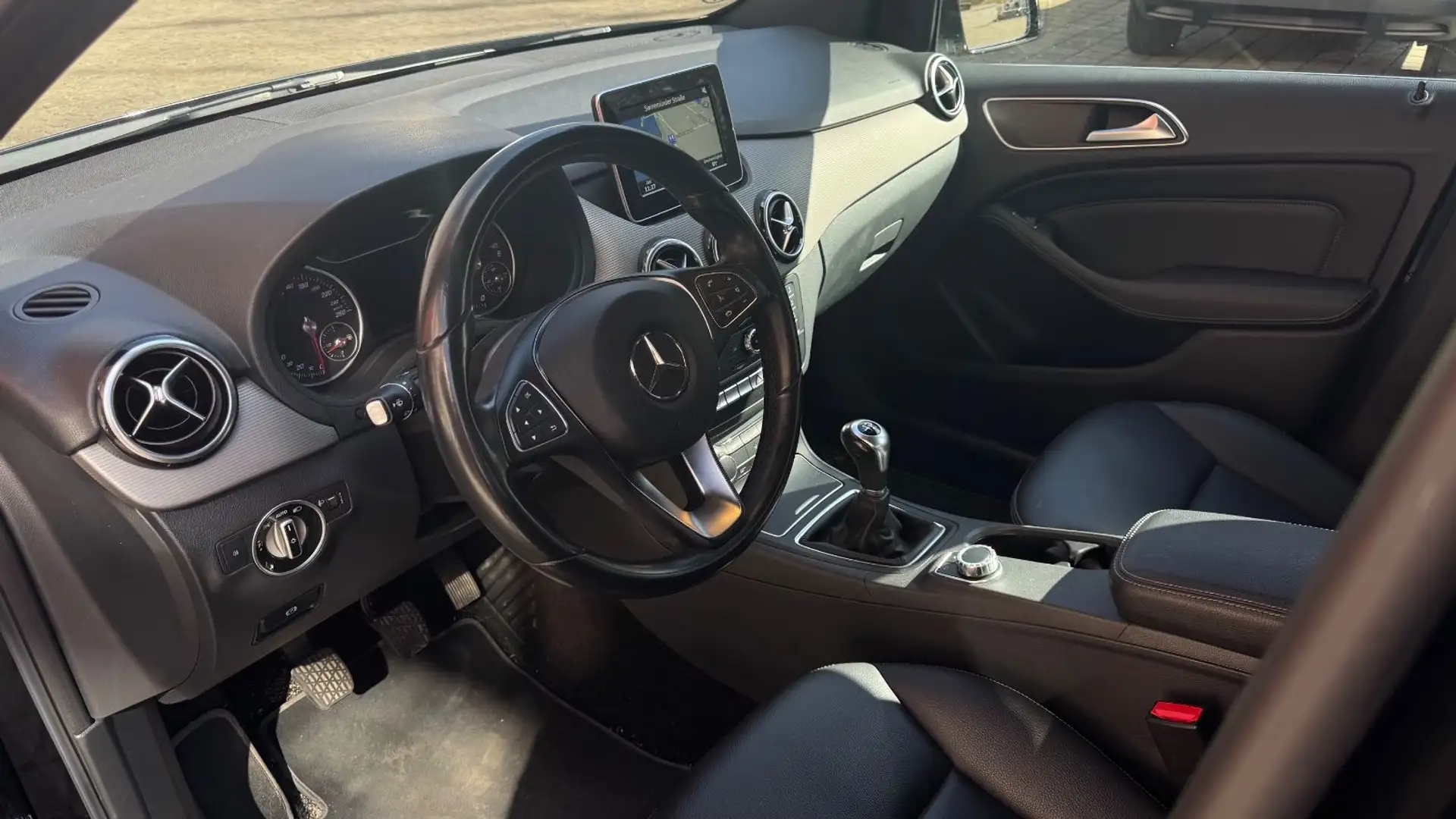 Mercedes-Benz B 180 CDI, STYLE -  Navi Vorb., Sitzheizung Negro - 2