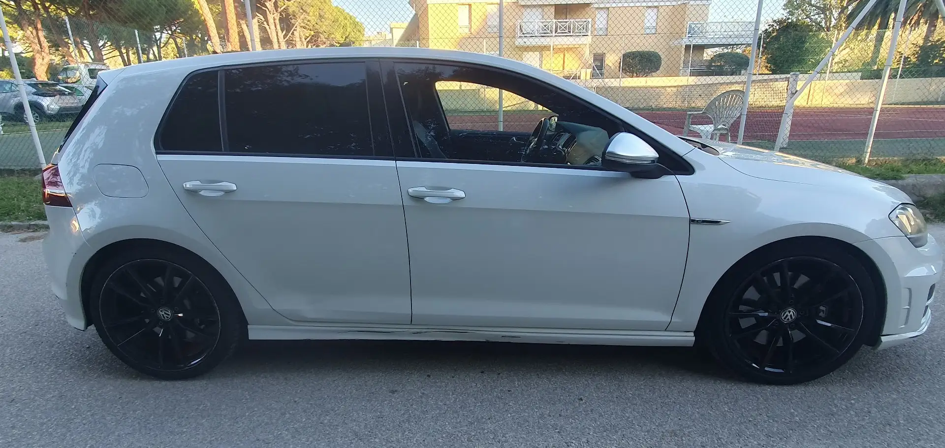 Volkswagen Golf R  300BHP--DSG 6 Speed - 2