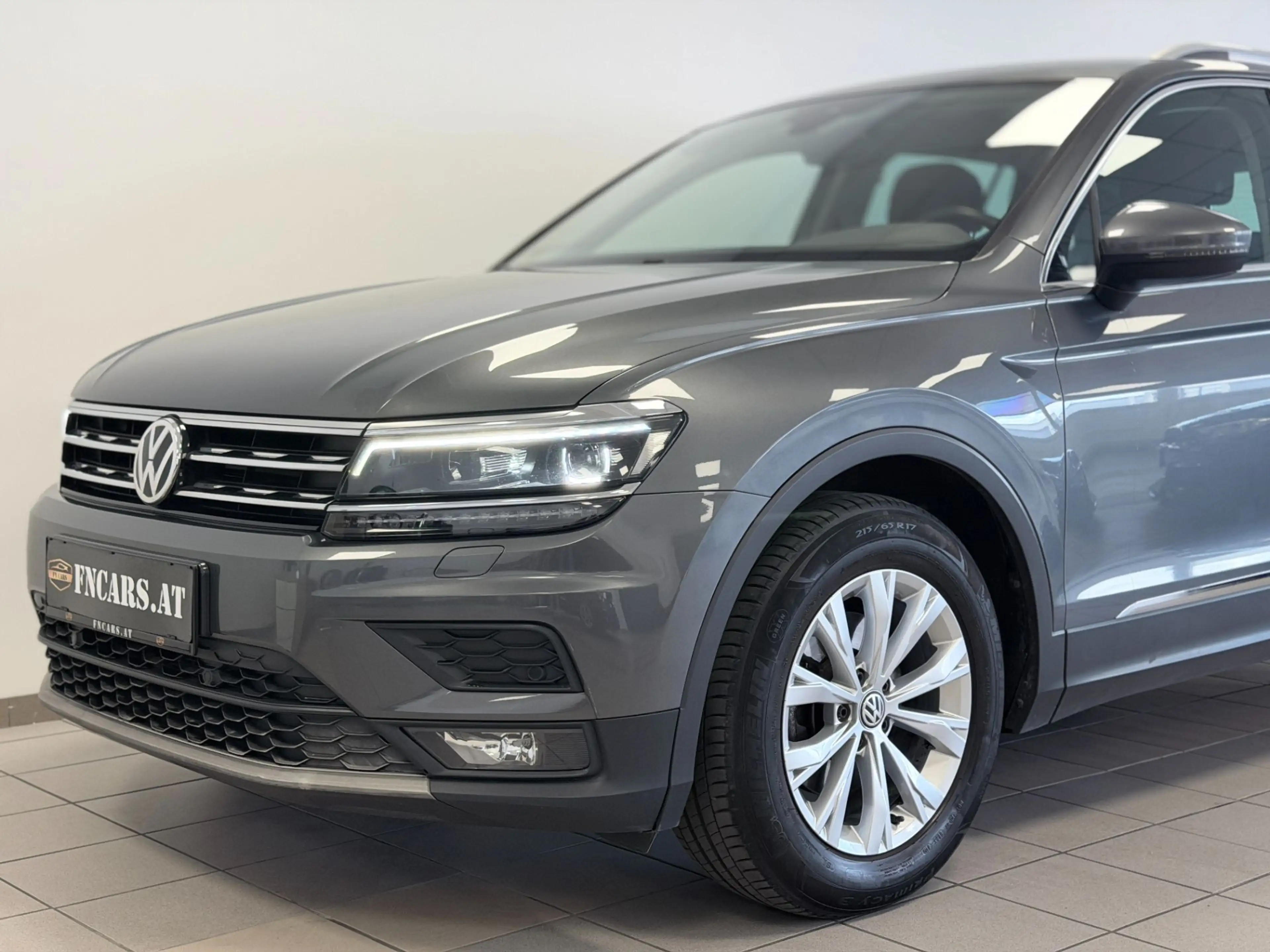 Volkswagen Tiguan 1,5 TSI ACT Comfortline DSG // ACC // LED // — photo 5