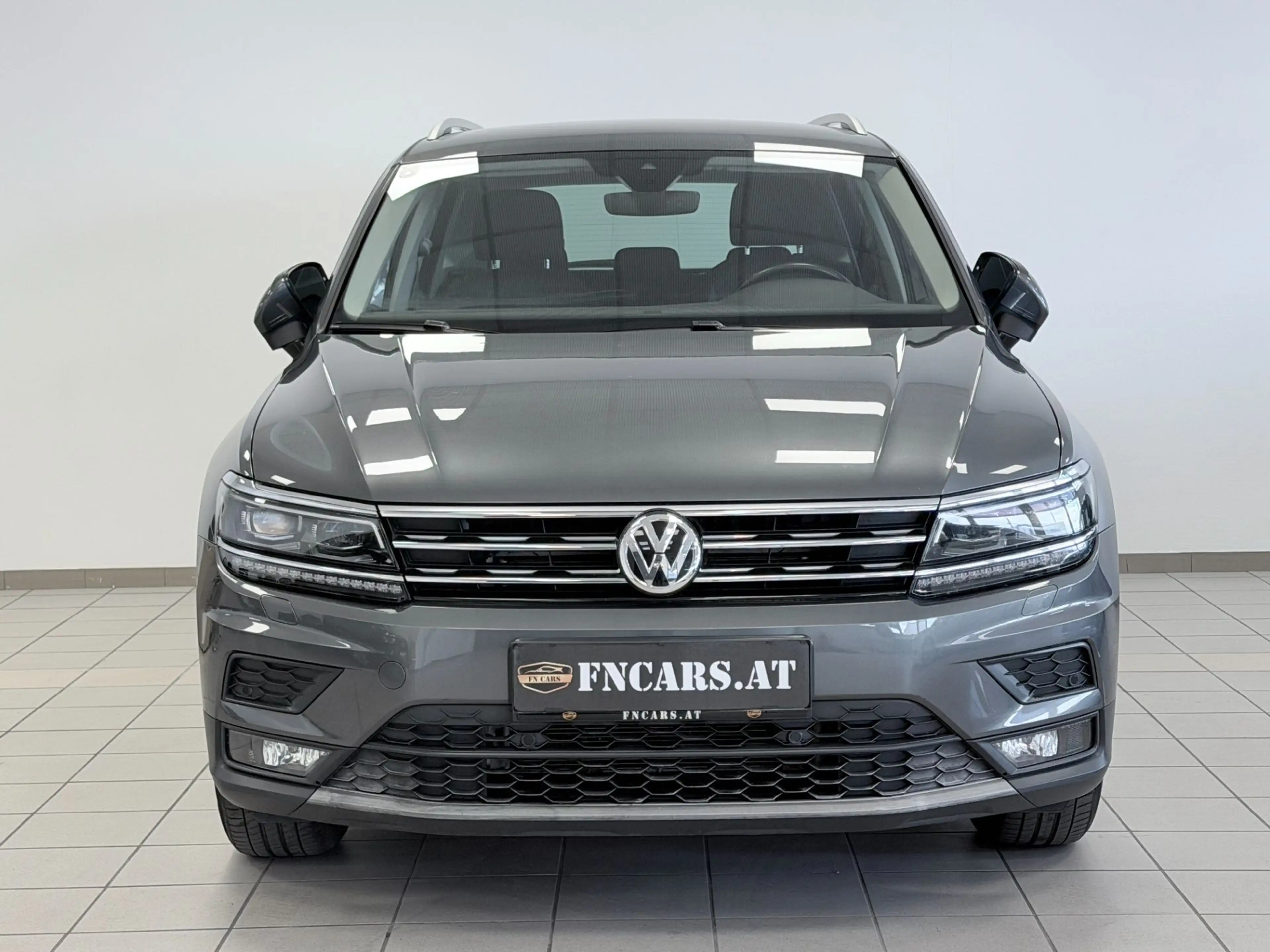 Volkswagen Tiguan 1,5 TSI ACT Comfortline DSG // ACC // LED // — photo 2