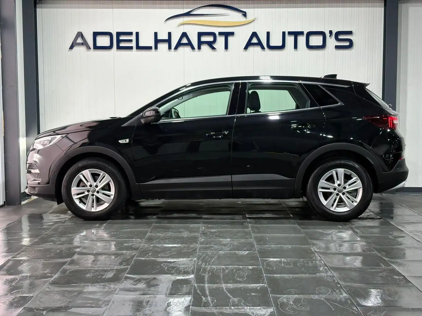 Opel Grandland X 1.2 Turbo Business Edition Automaat / Navigatie fu Zwart - 2