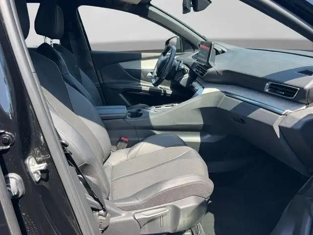 Peugeot 3008 view 9