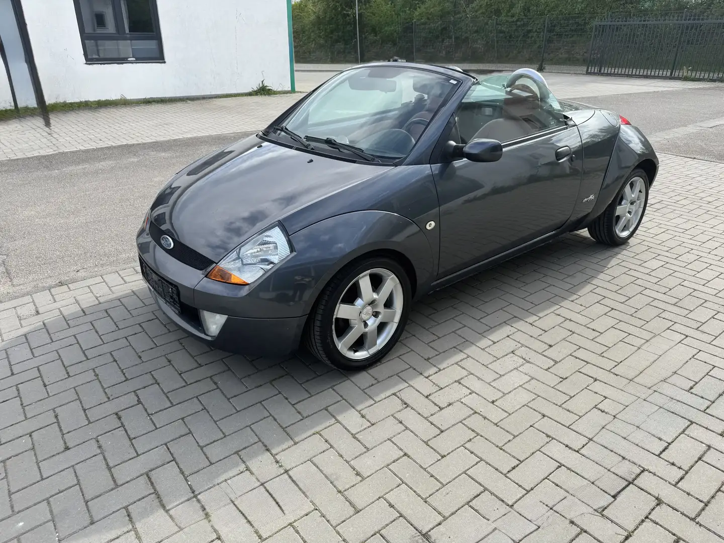 Ford Streetka 1.6 8V Pininfarina - 1