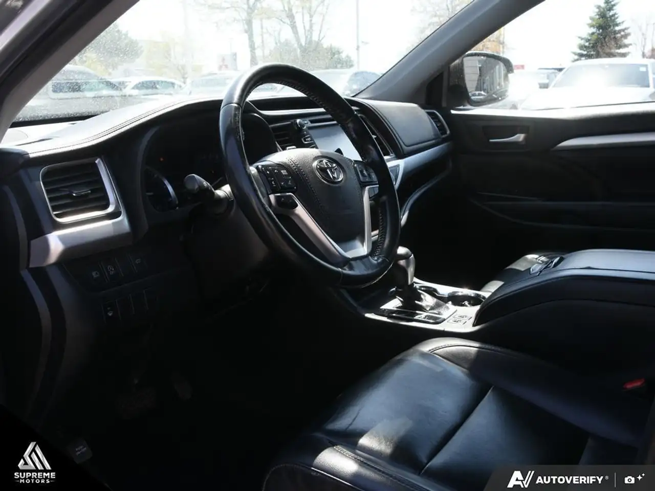Toyota Highlander снимка Toyota Highlander