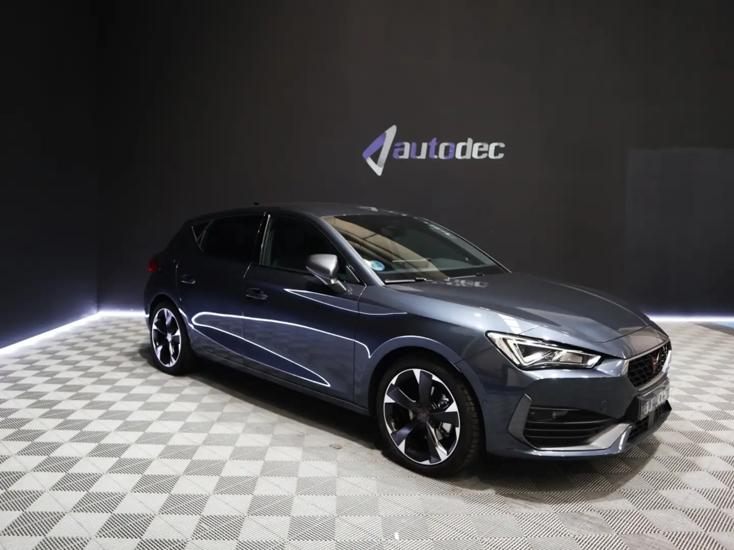 CUPRA Leon 1.5 eTSI 110 DSG Gris - 1
