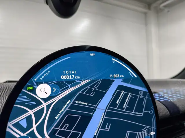 Mini Hatch view 13