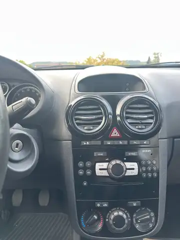 Opel Corsa view 9