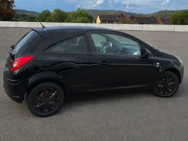 Opel Corsa view 4