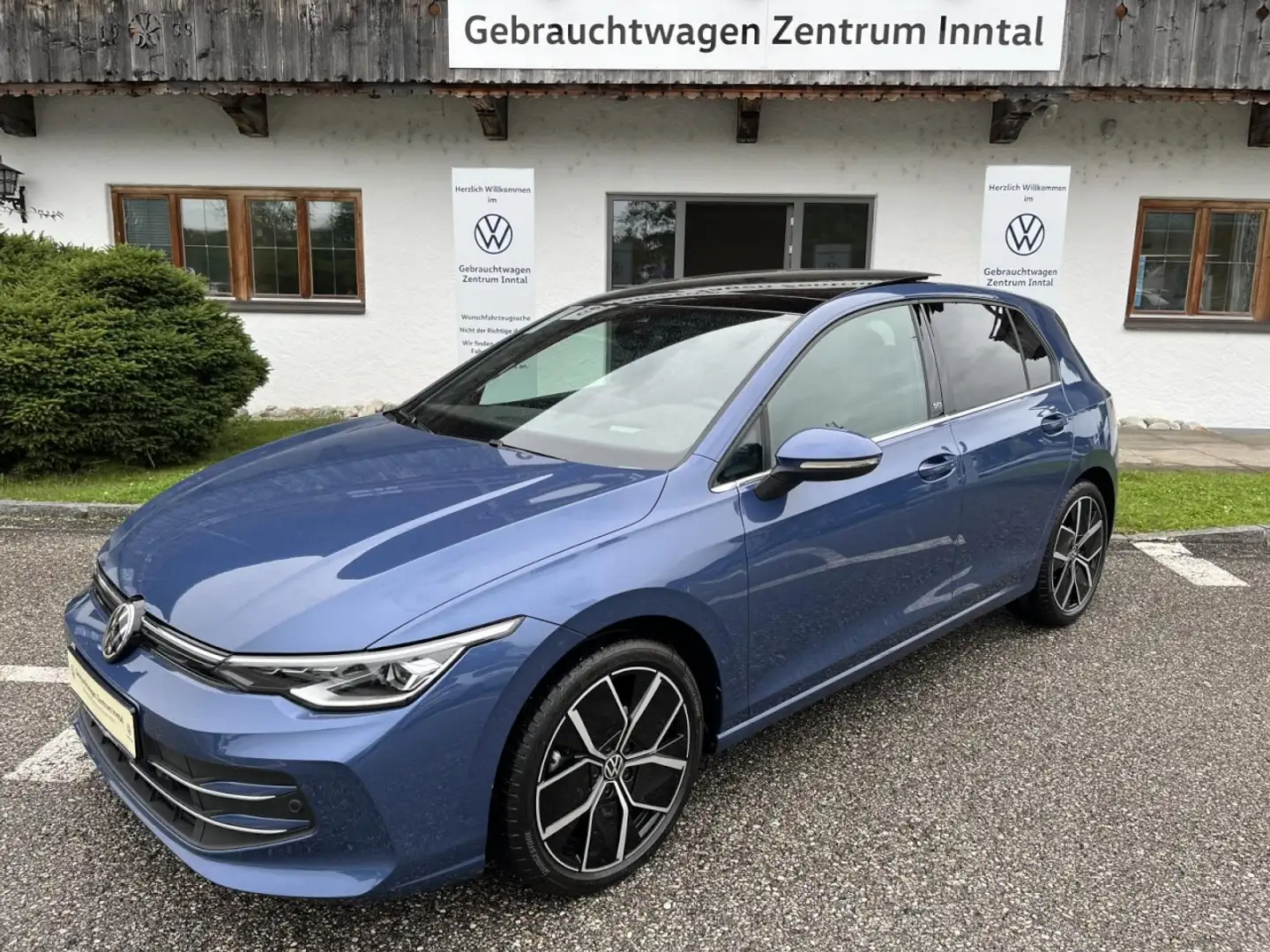 Volkswagen Golf VIII 1,5 TSI DSG Edition (LED+ACC+Sitzhzg:) Klima Blau - 2