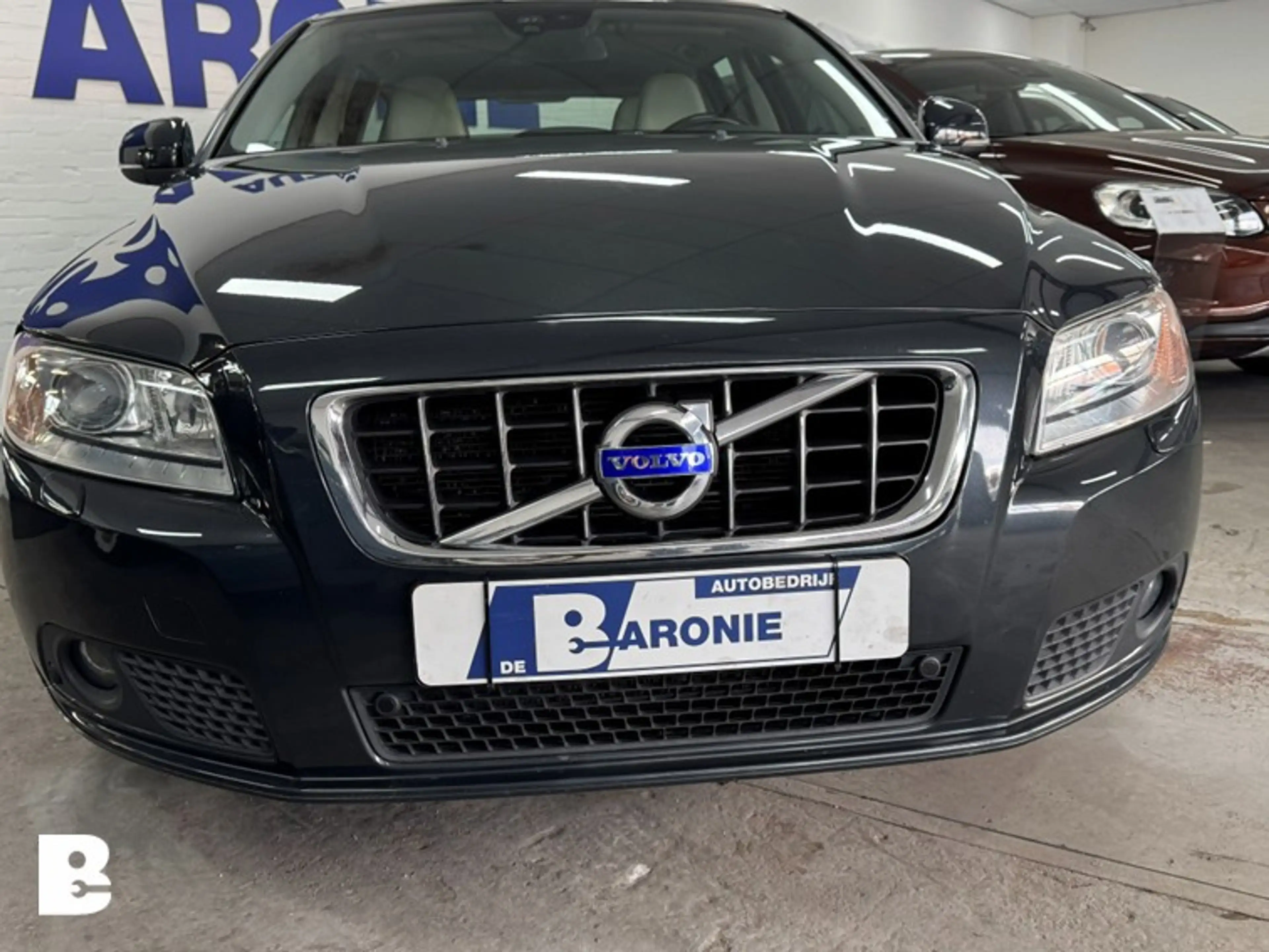 Volvo V70 1.6 T4 Limited Edition, schuifdak, gereviseerde au — photo 10
