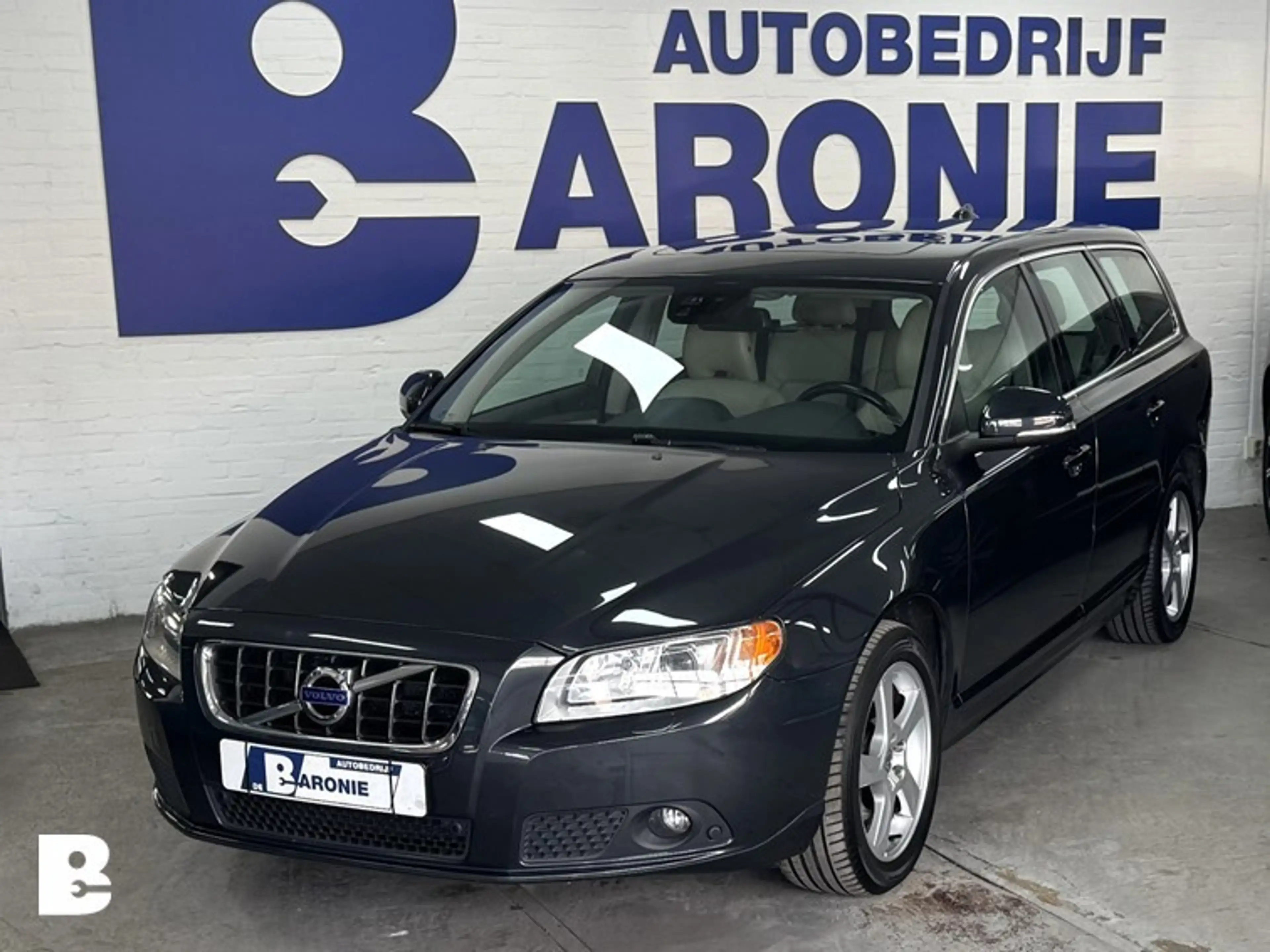 Volvo V70 1.6 T4 Limited Edition, schuifdak, gereviseerde au — photo 4