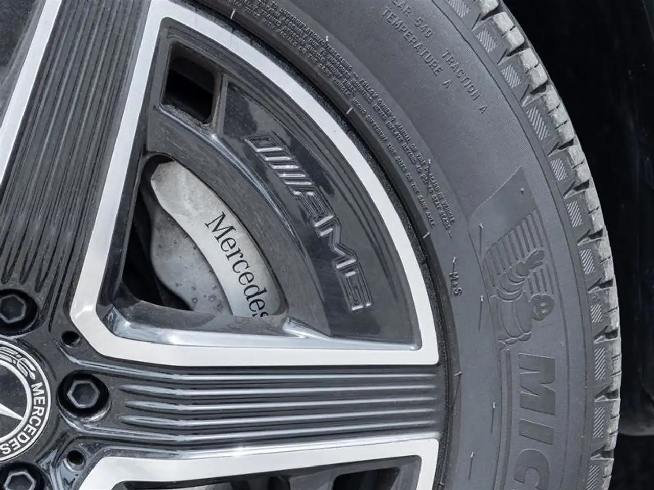 Mercedes-Benz GLC снимка Mercedes-Benz GLC