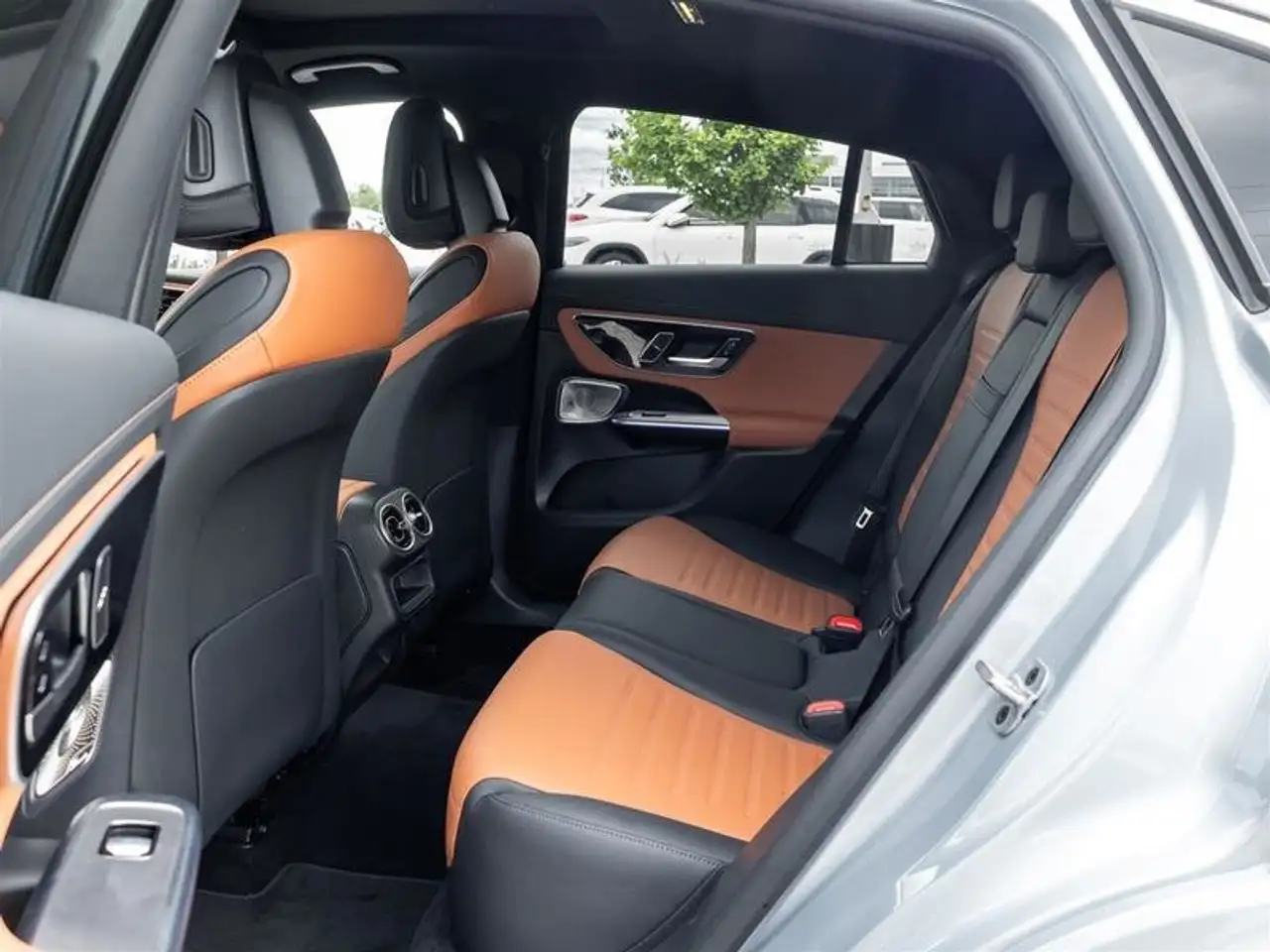 Mercedes-Benz GLC снимка Mercedes-Benz GLC
