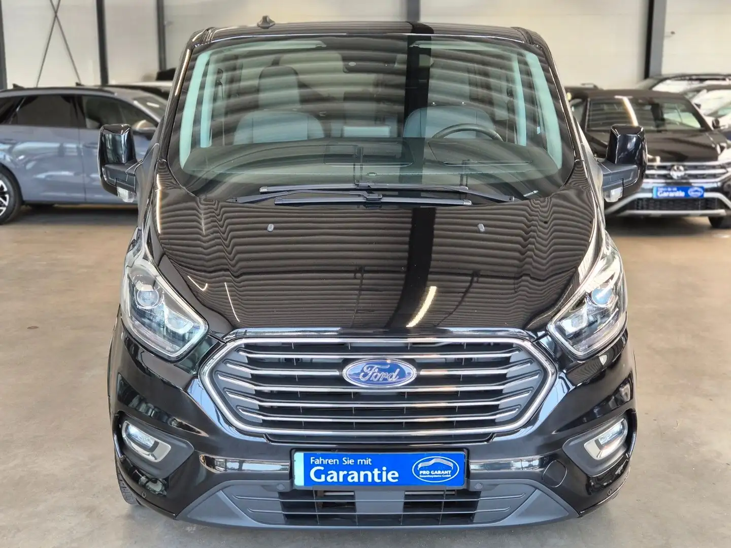 Ford Tourneo Custom TOURNEO CUSTOM TITANIUM X LEDER XENON AHK 8SITZE Schwarz - 2