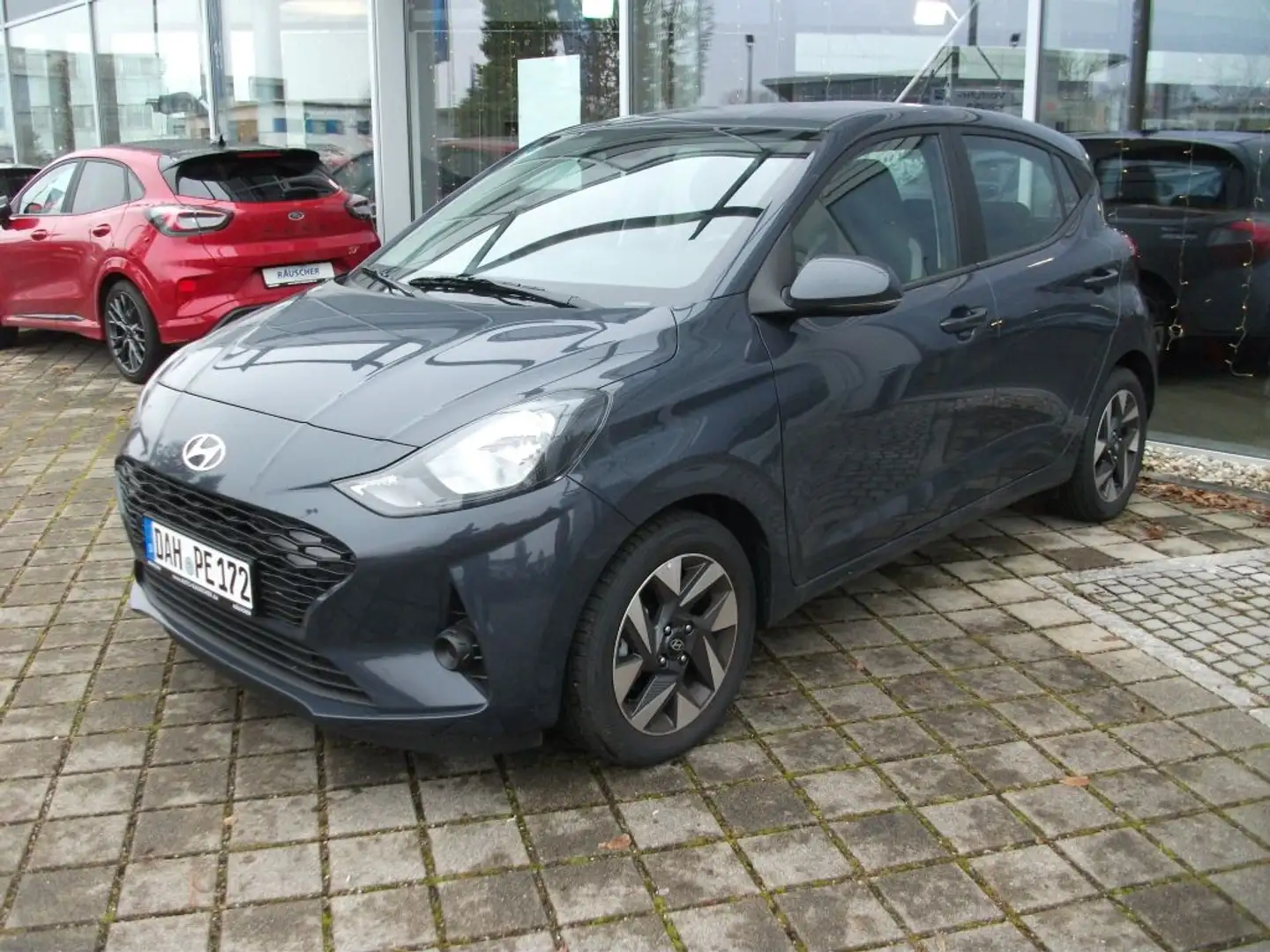 Hyundai i10 1.2 Trend (AC3) Gris - 1