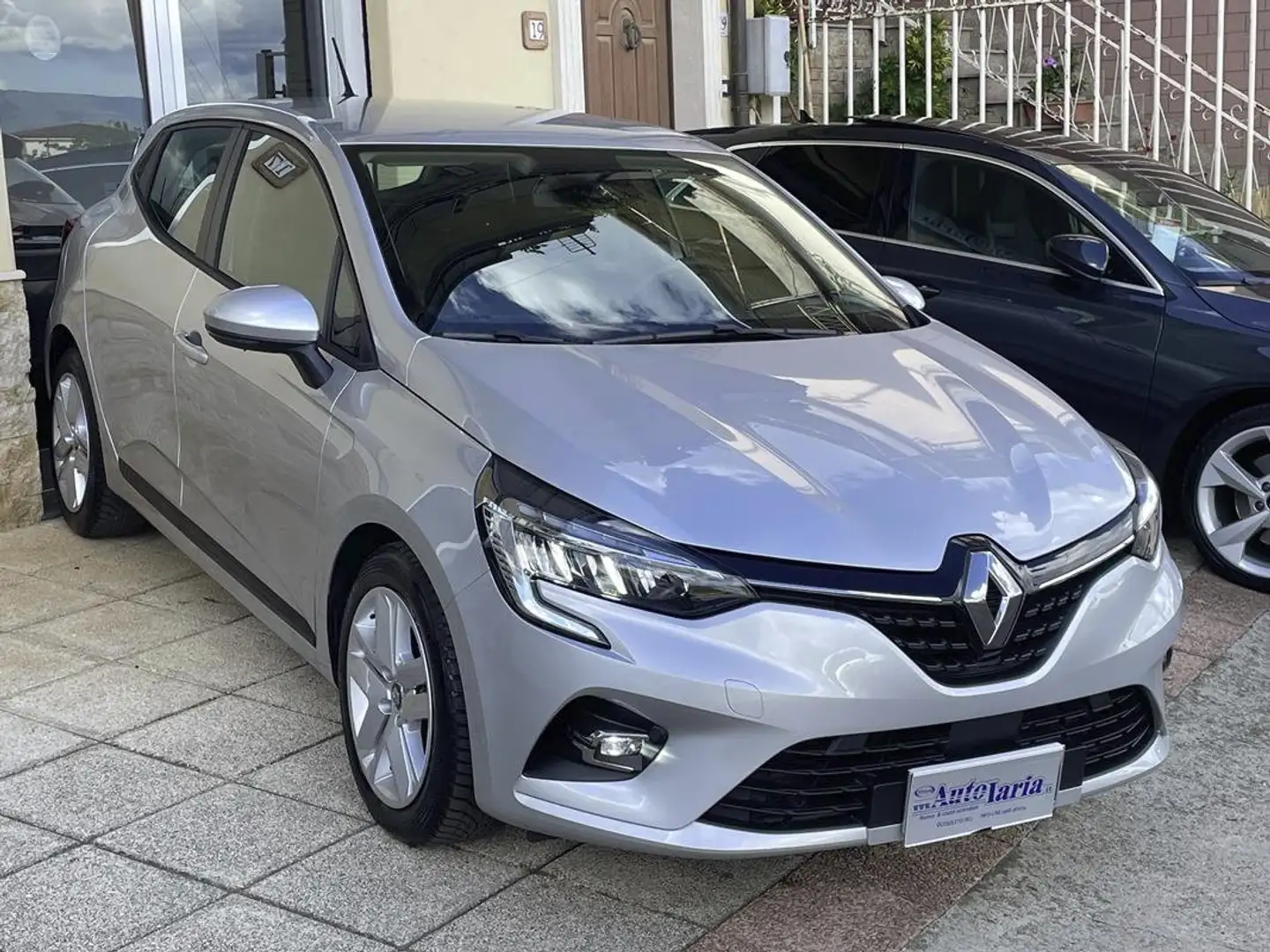 Renault Clio 1.5 BluedciBusiness 100cv Navi+Fari full led Argento - 2