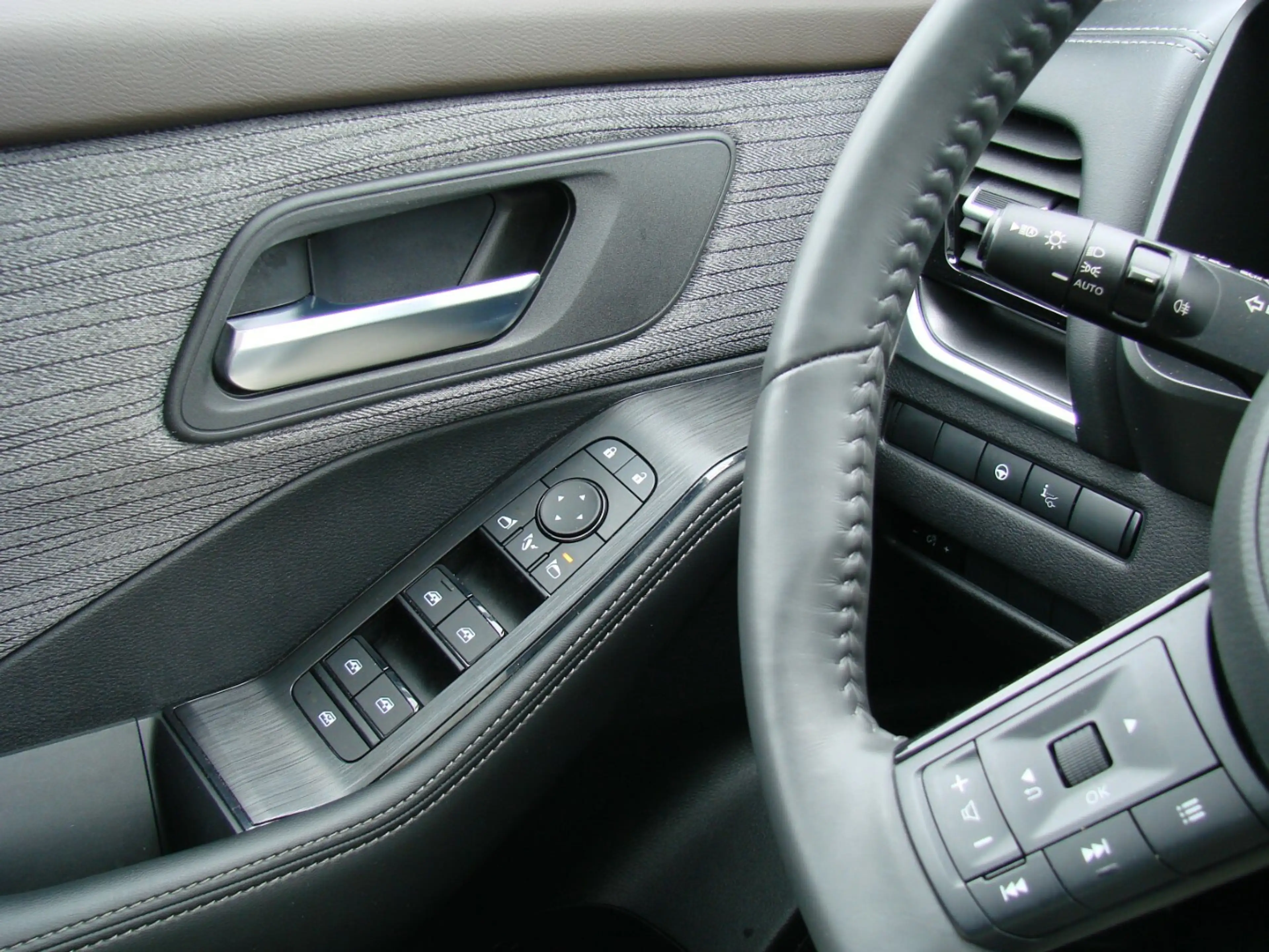 Nissan X-Trail 1.5VC-T ePower e4orce N-Connecta Pano HeadUp — photo 9