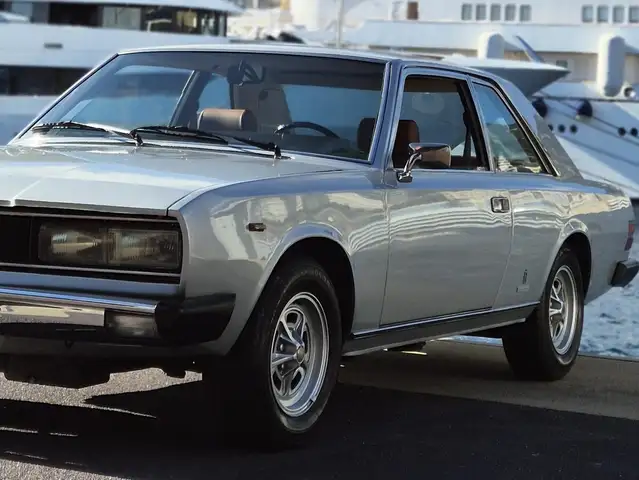 Fiat 130 Coupé 1971 boîte manuelle