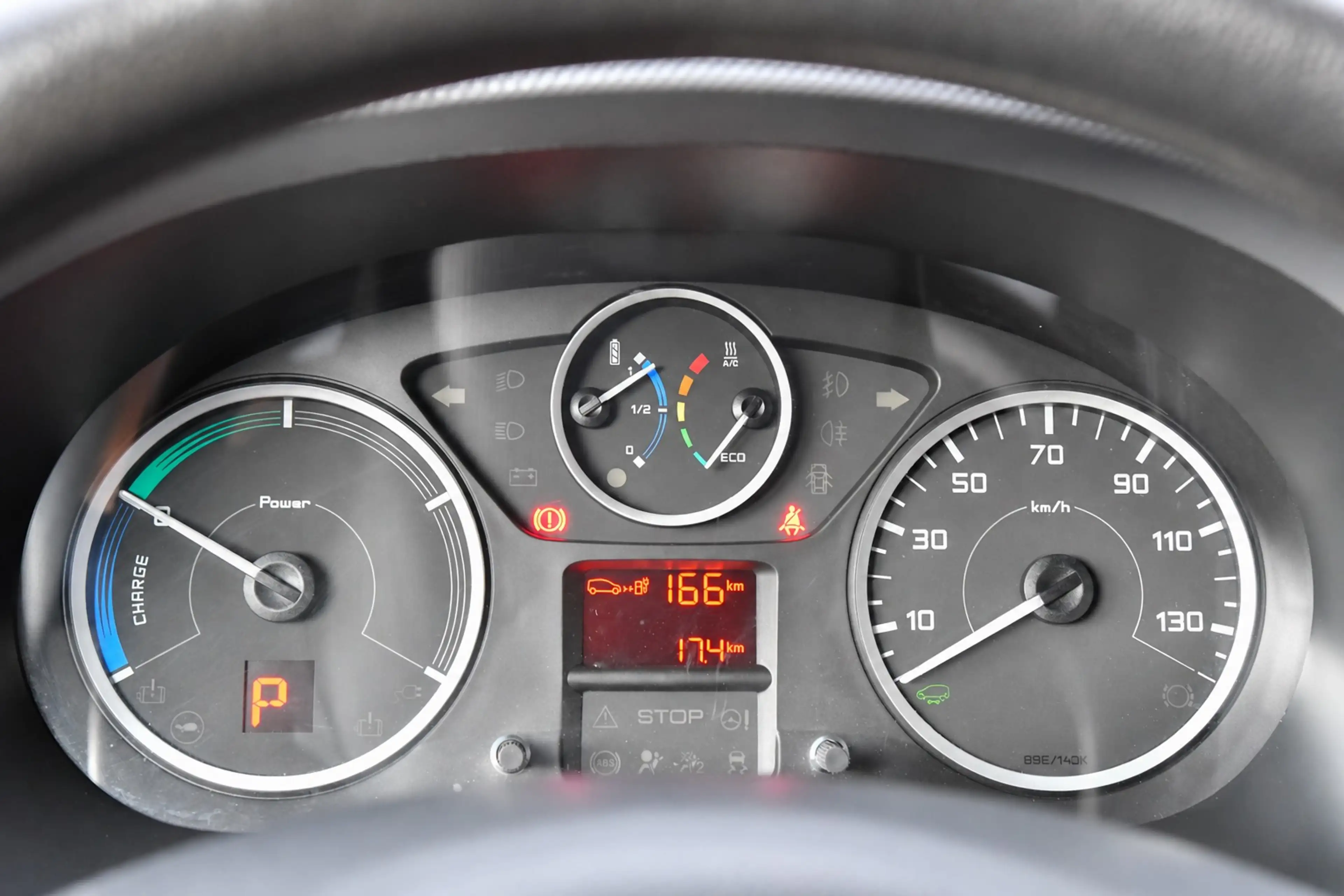 Peugeot Partner 100% Electric *CarPlay*Bip*Full* — photo 15