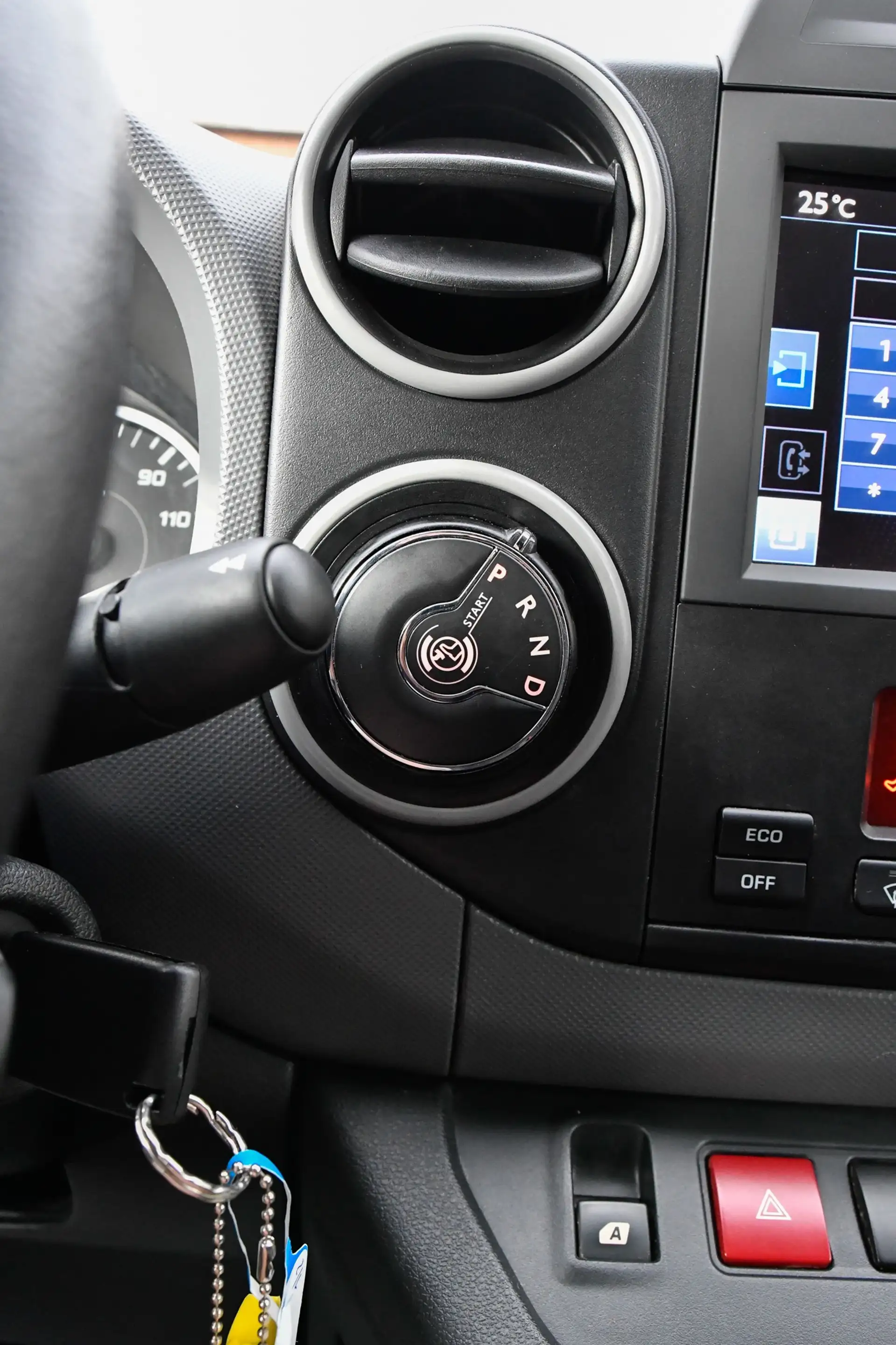 Peugeot Partner 100% Electric *CarPlay*Bip*Full* — photo 8