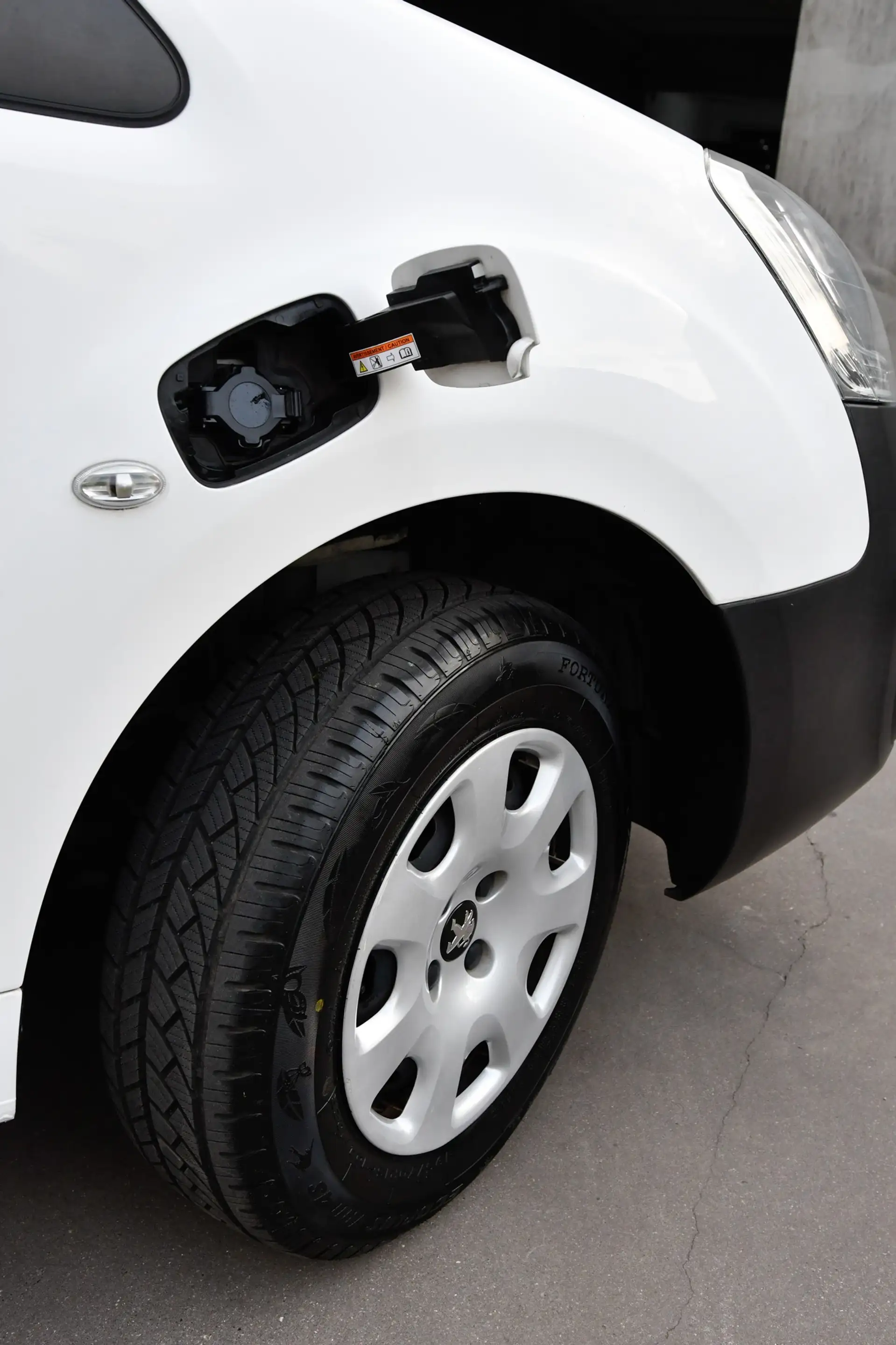 Peugeot Partner 100% Electric *CarPlay*Bip*Full* — photo 10