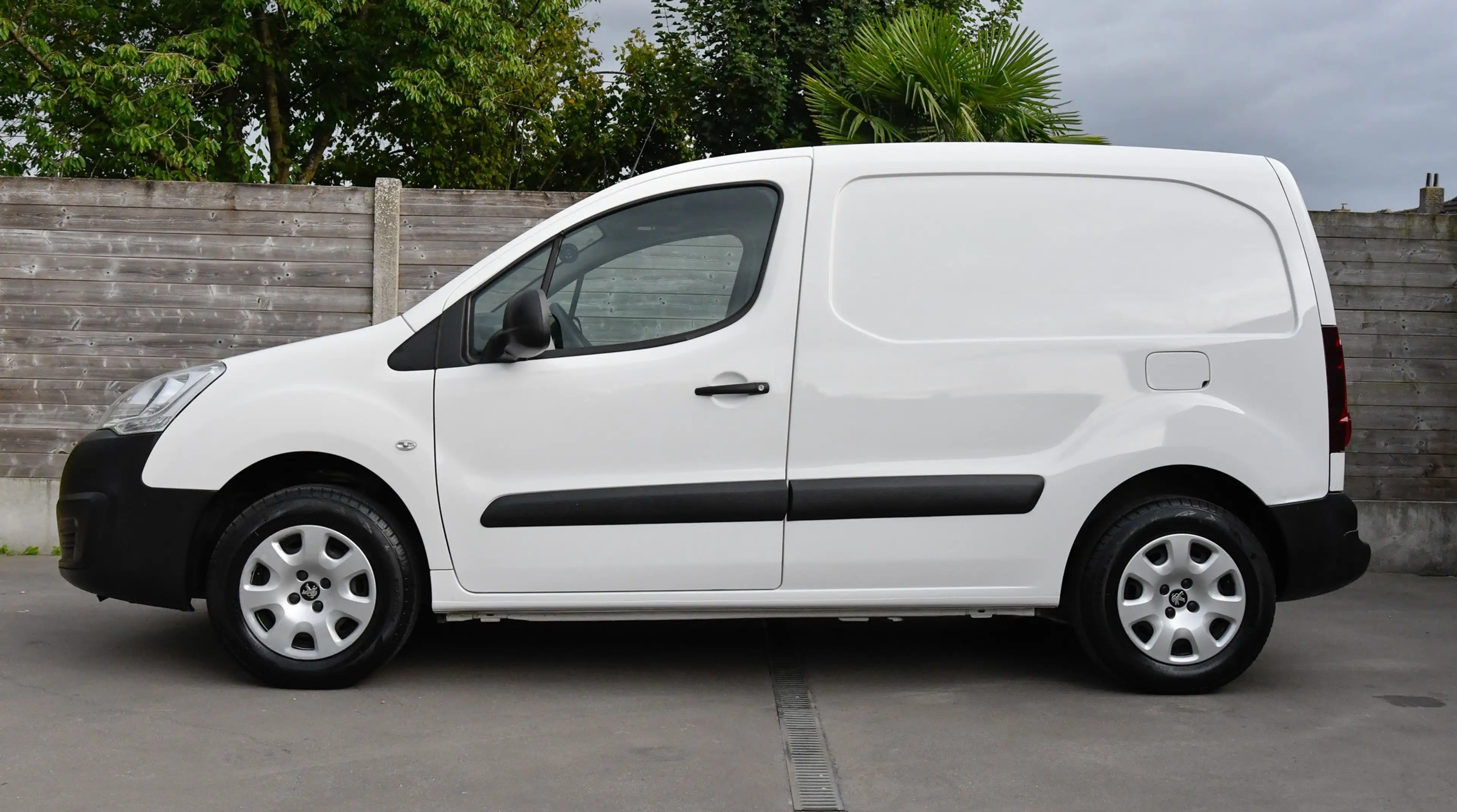 Peugeot Partner 100% Electric *CarPlay*Bip*Full* — photo 2