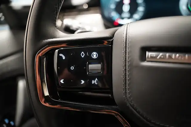 Land Rover Range Rover Sport P460e PHEV AWD Dynamic HSE Aut. Ansicht 14