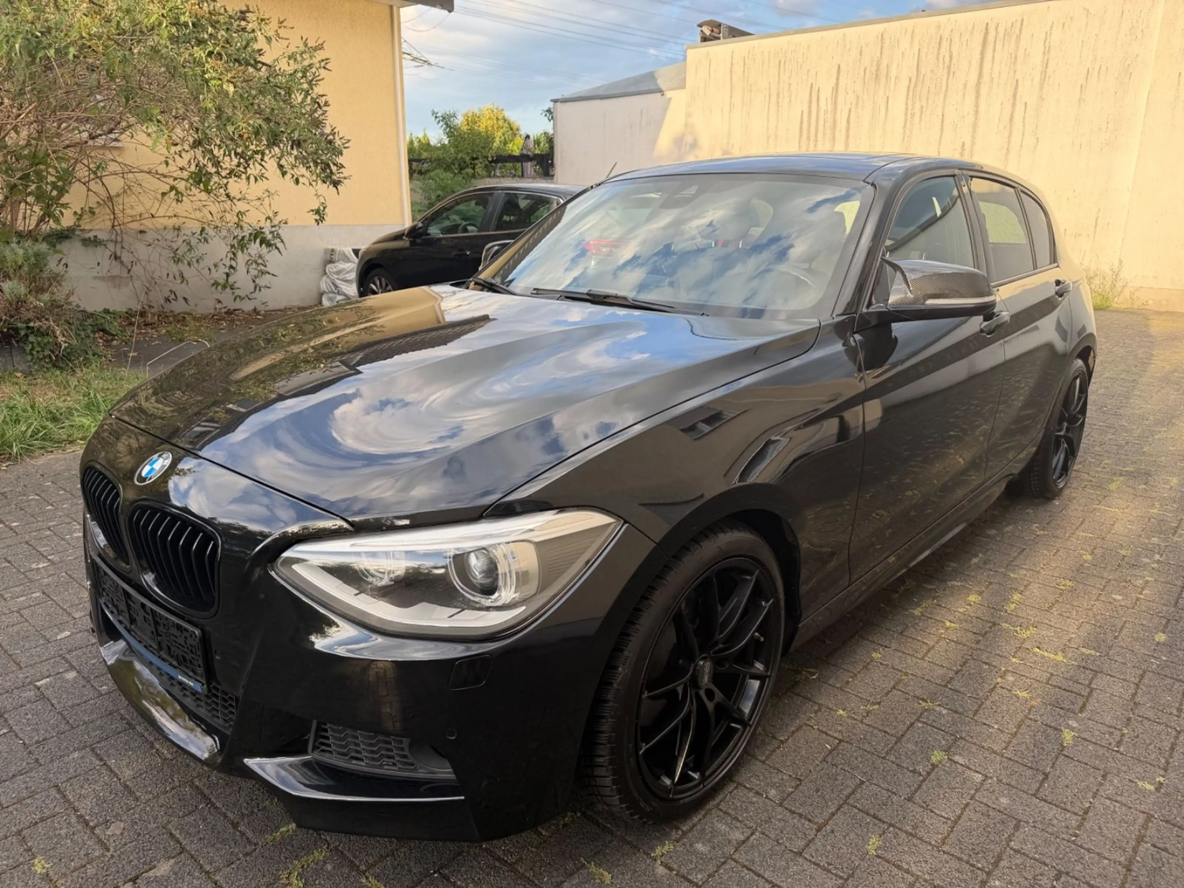 BMW 120 1 Limousine 5-trg. 120 d — photo 2