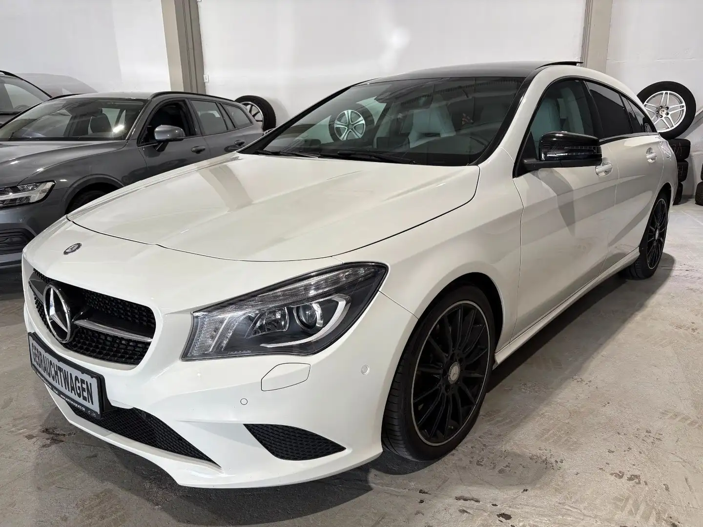 Mercedes-Benz CLA 250 4Matic*Leder*Xenon*Navi* Alb - 1