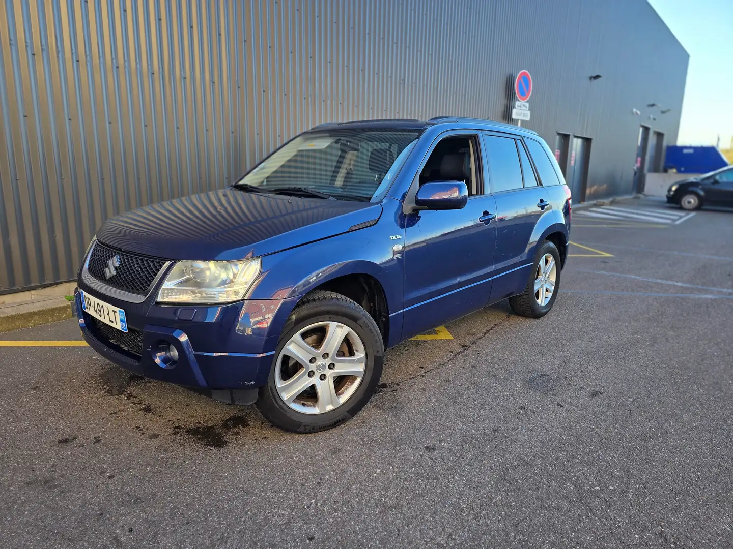 Suzuki Grand Vitara GRAND VITARA 1.9 DDiS LUXE Modrá - 1