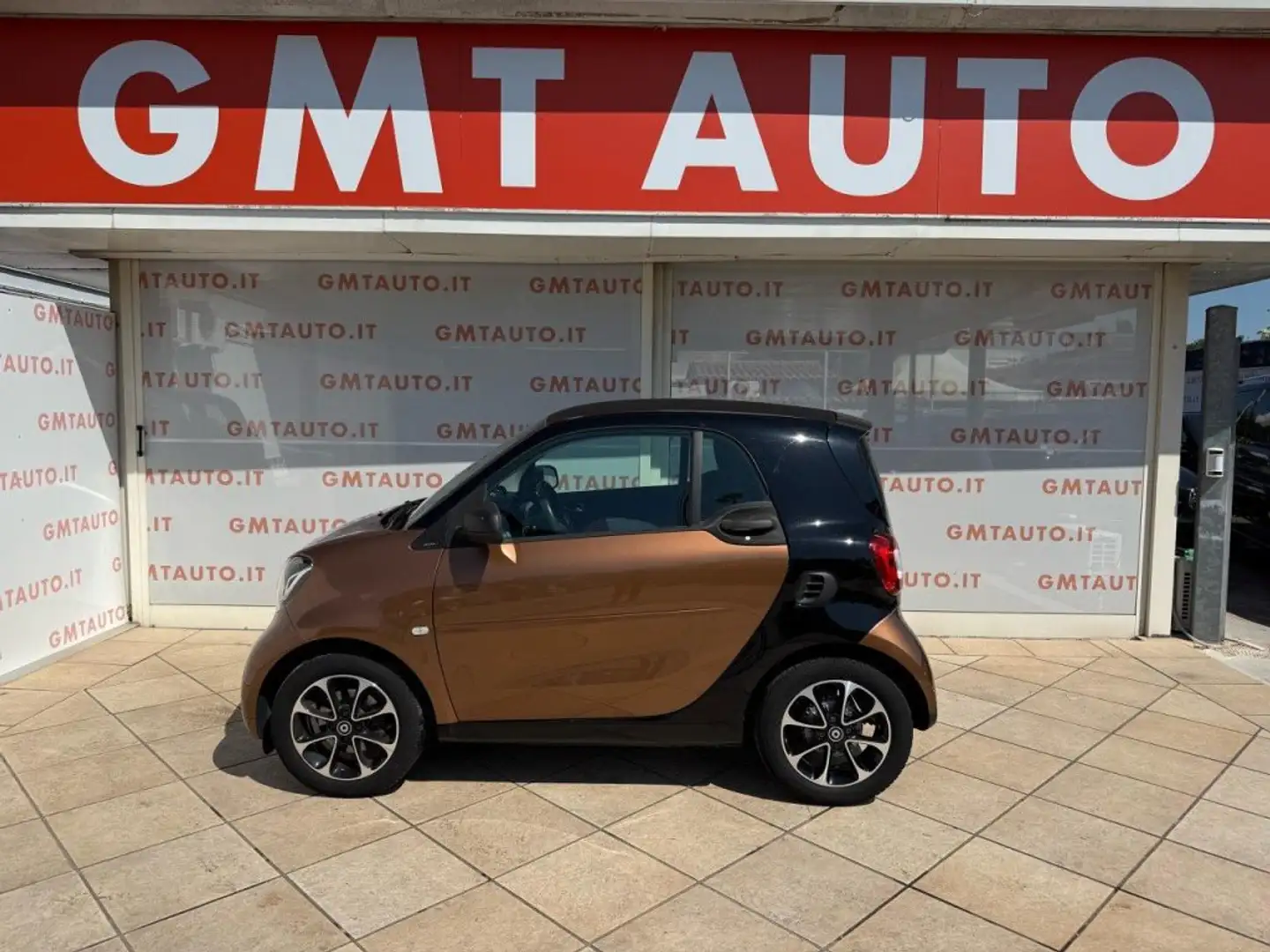 smart forTwo 1.0 71CV TWINAMIC PASSION NAVIGATORE 7" CERCHI 15" Hnědá - 2