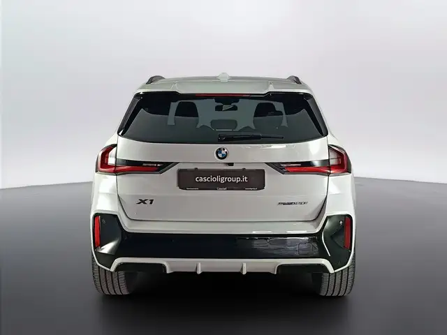 BMW X1 view 5
