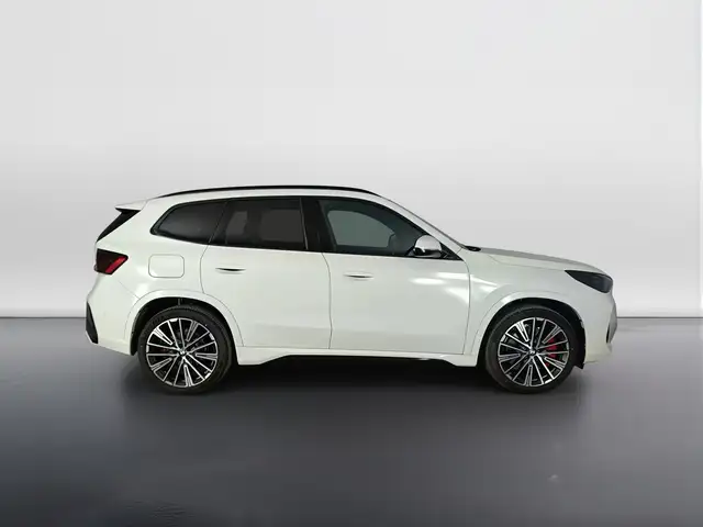 BMW X1 view 3