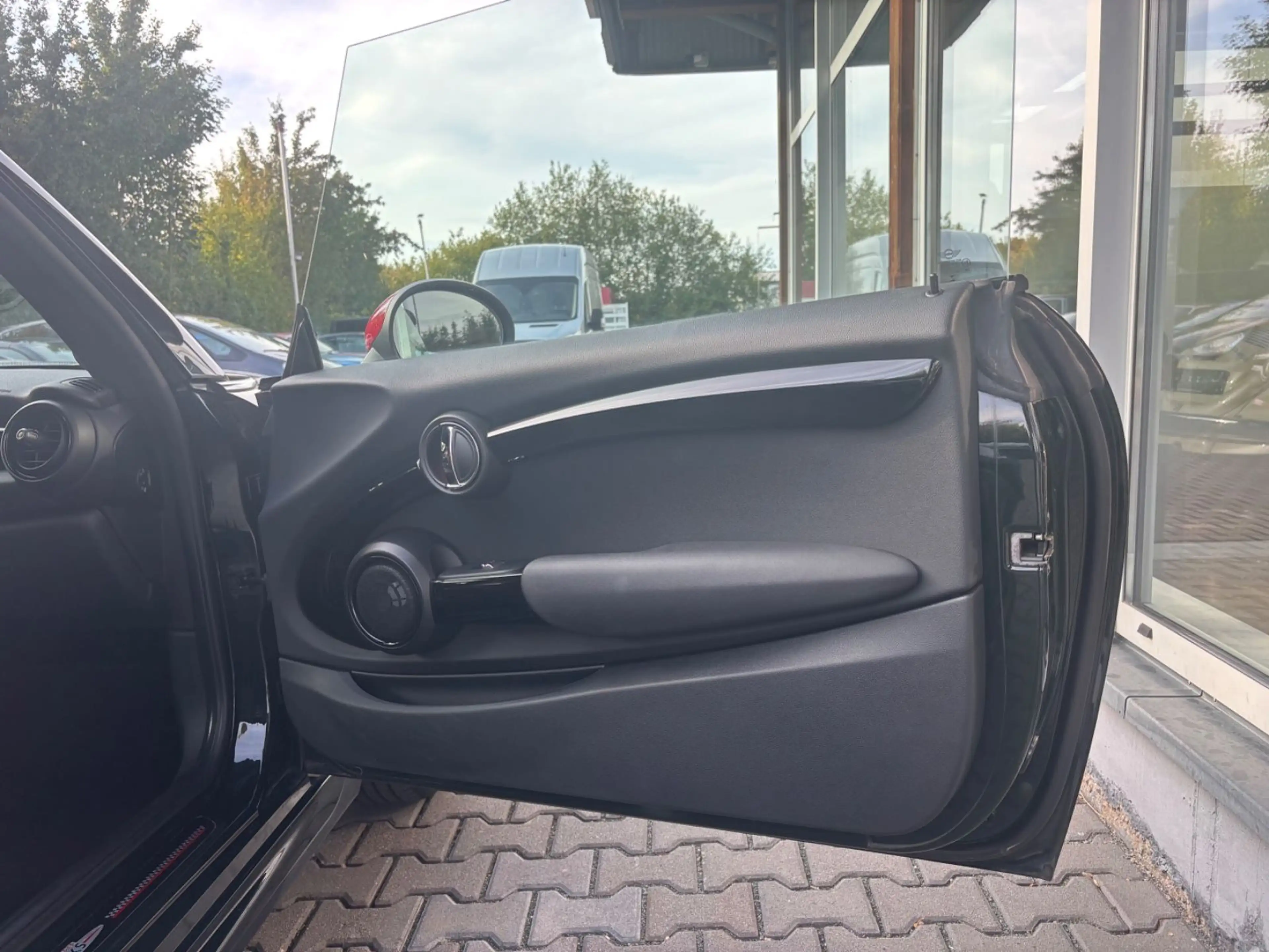 MINI John Cooper Works Head-Up Navi R-Cam — photo 16