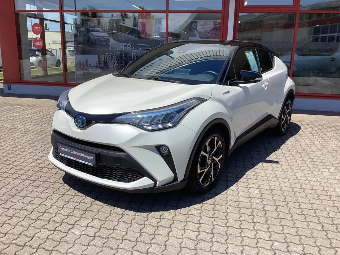 Toyota C-HR 2.0 Hybrid Team D + Anhängekupplung + LED Weiß - 2