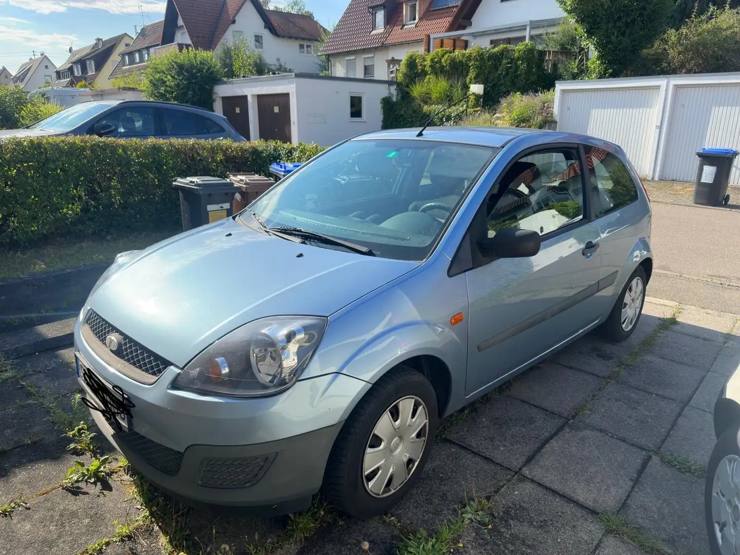 Ford Fiesta Ambiente Blau - 2
