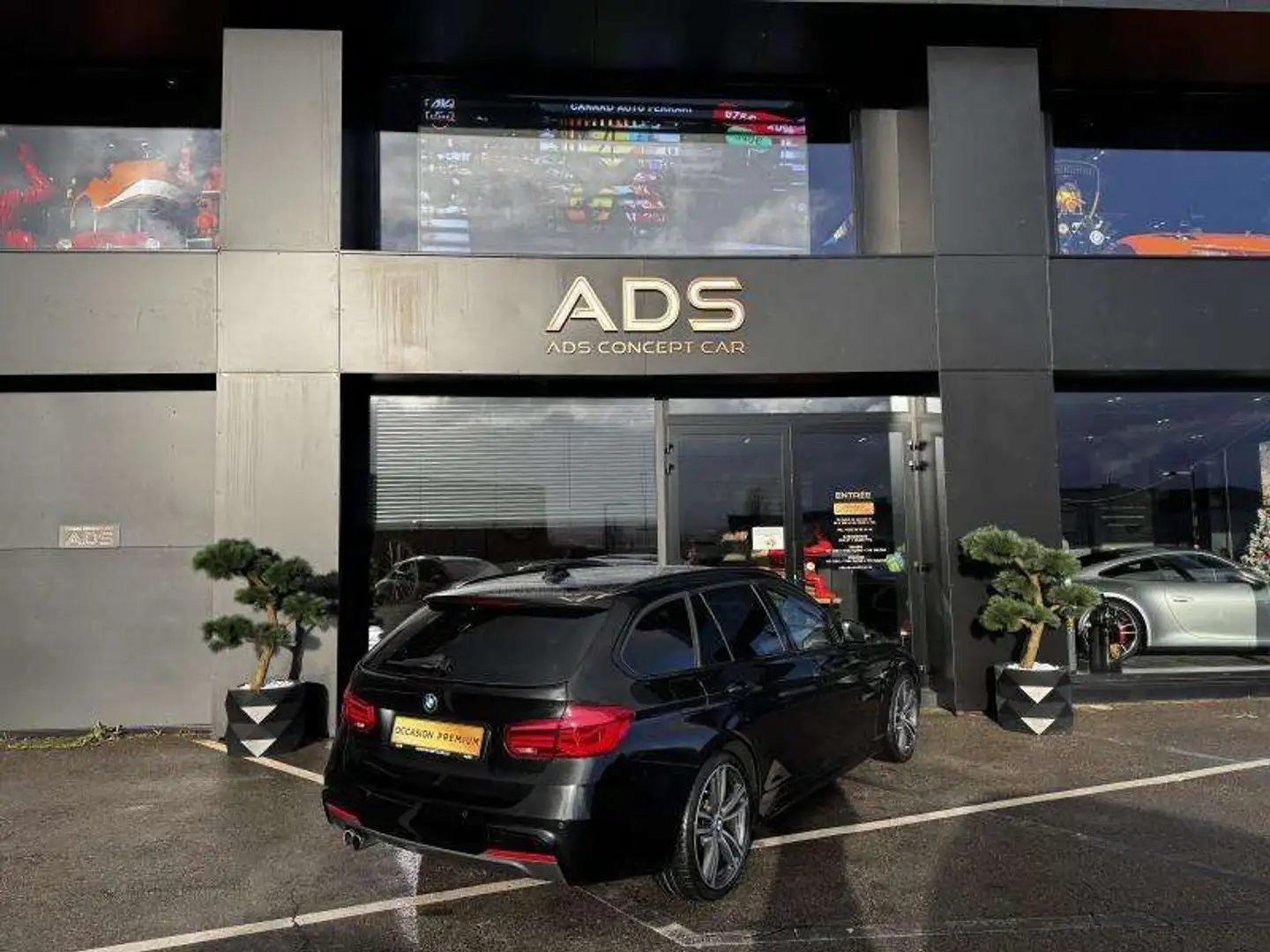 BMW 330 i xDrive Touring Pack M Noir - 2