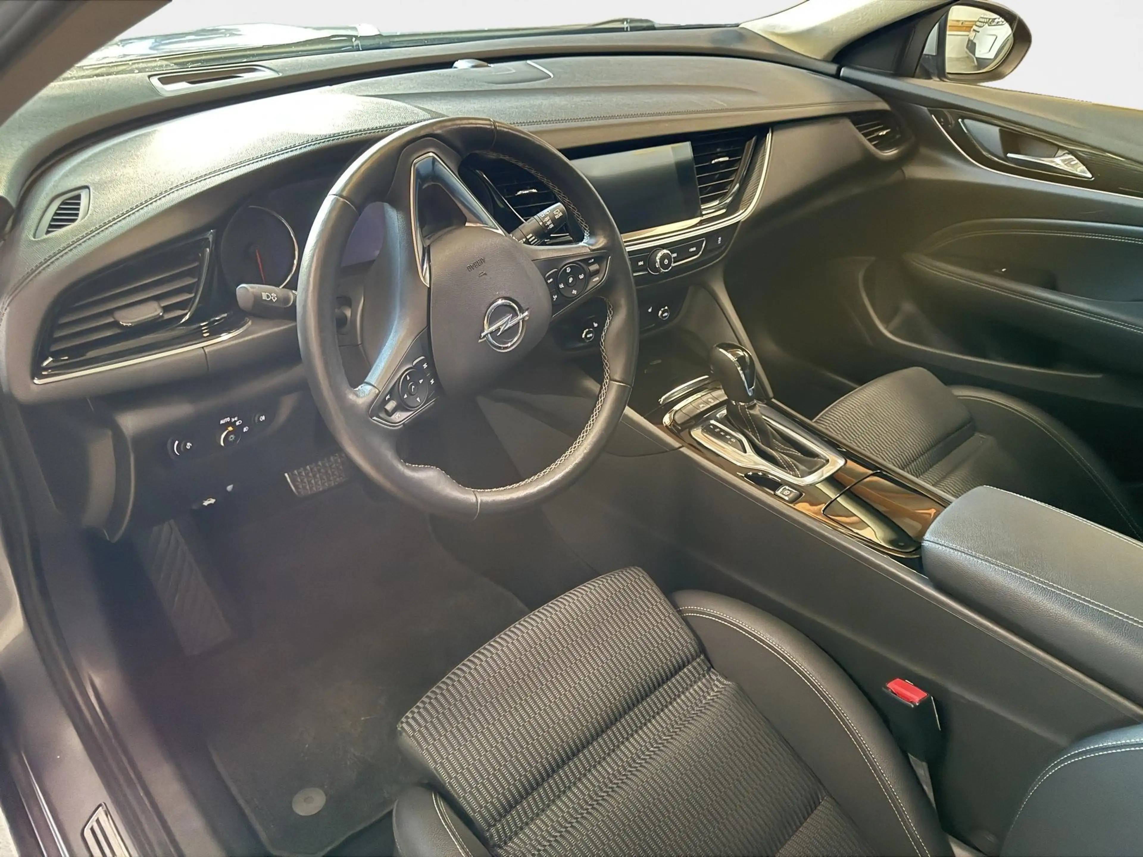 Opel Insignia Sports Tourer 2.0 CDTI INNOVATION elektr. Heckk... — photo 15