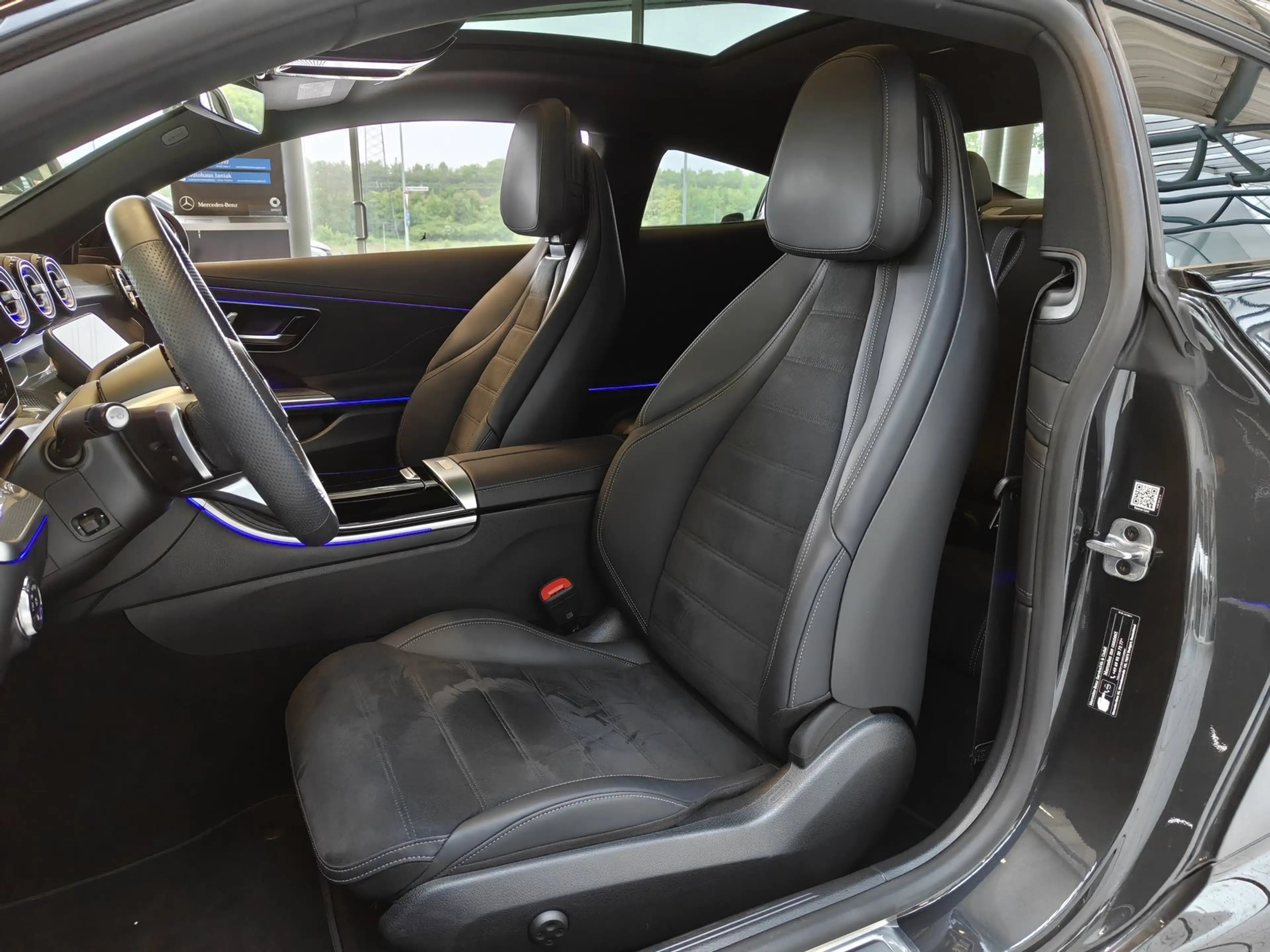 Mercedes-Benz CLE 200 Coupé AMG-Line PANORAMA+360°KAM+NIGHT-PA — photo 9