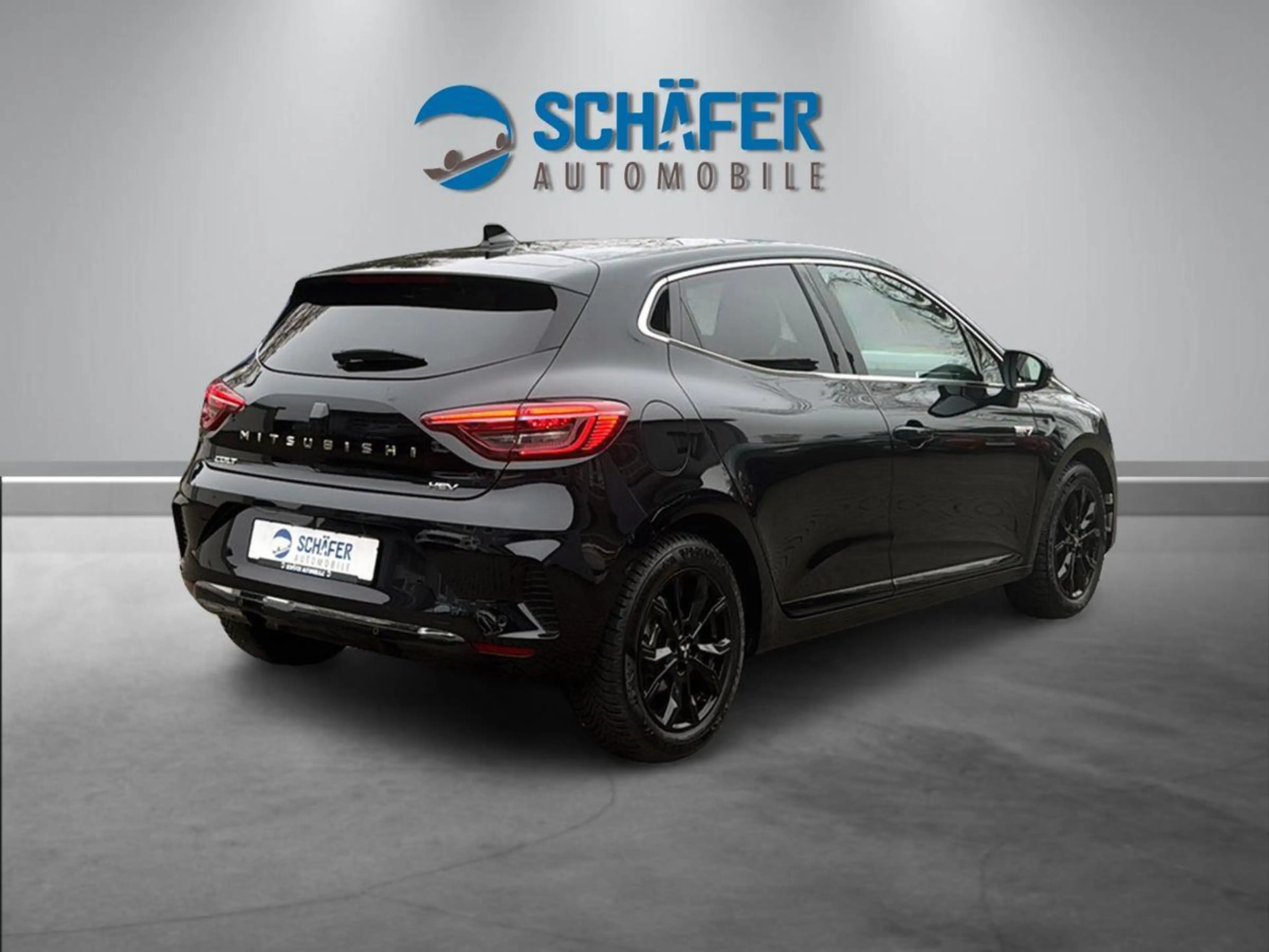 Mitsubishi Colt 1.6 Intro Edition HEV #AUT #LED #NAV #KAM — photo 3