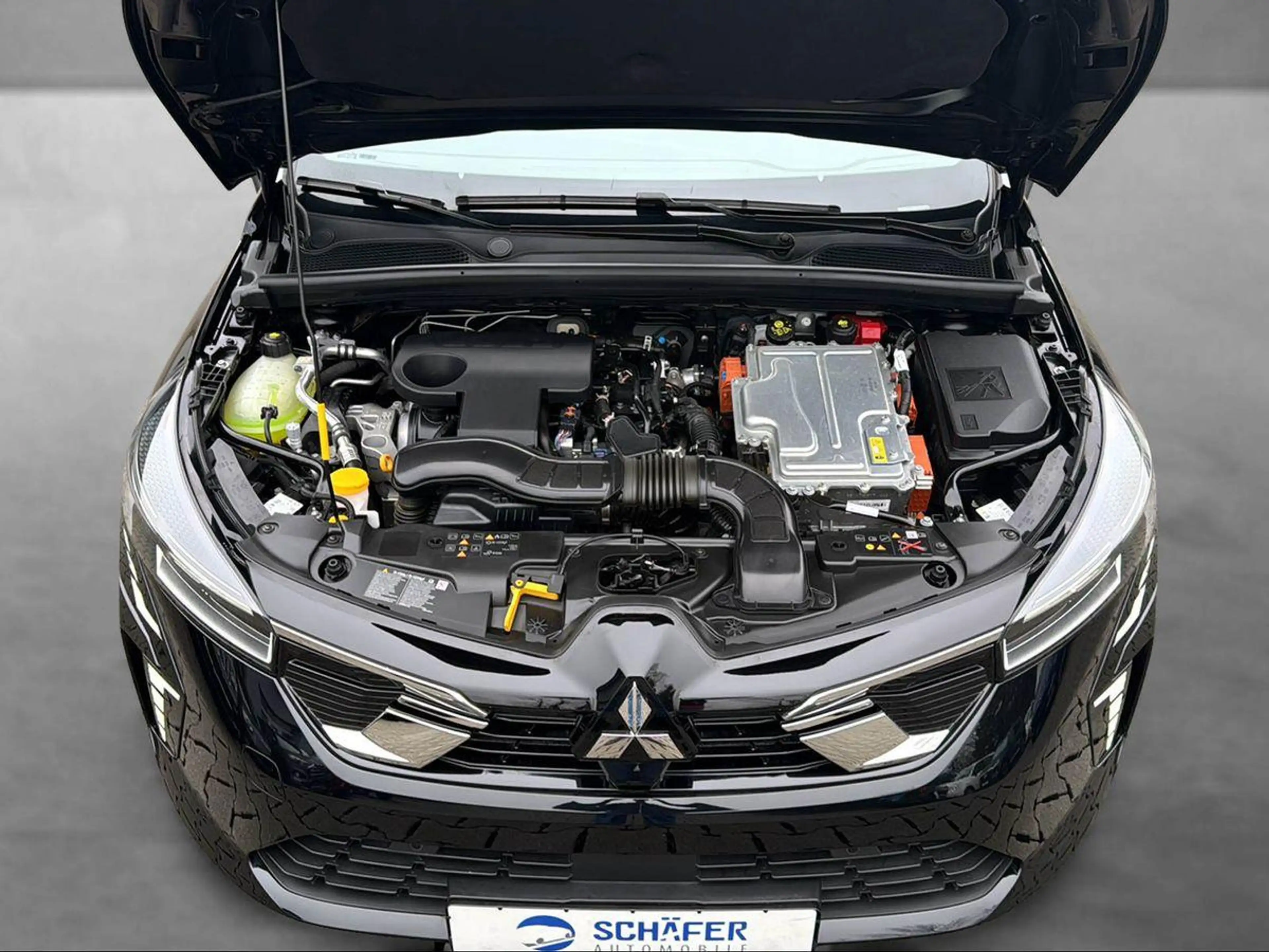 Mitsubishi Colt 1.6 Intro Edition HEV #AUT #LED #NAV #KAM — photo 9